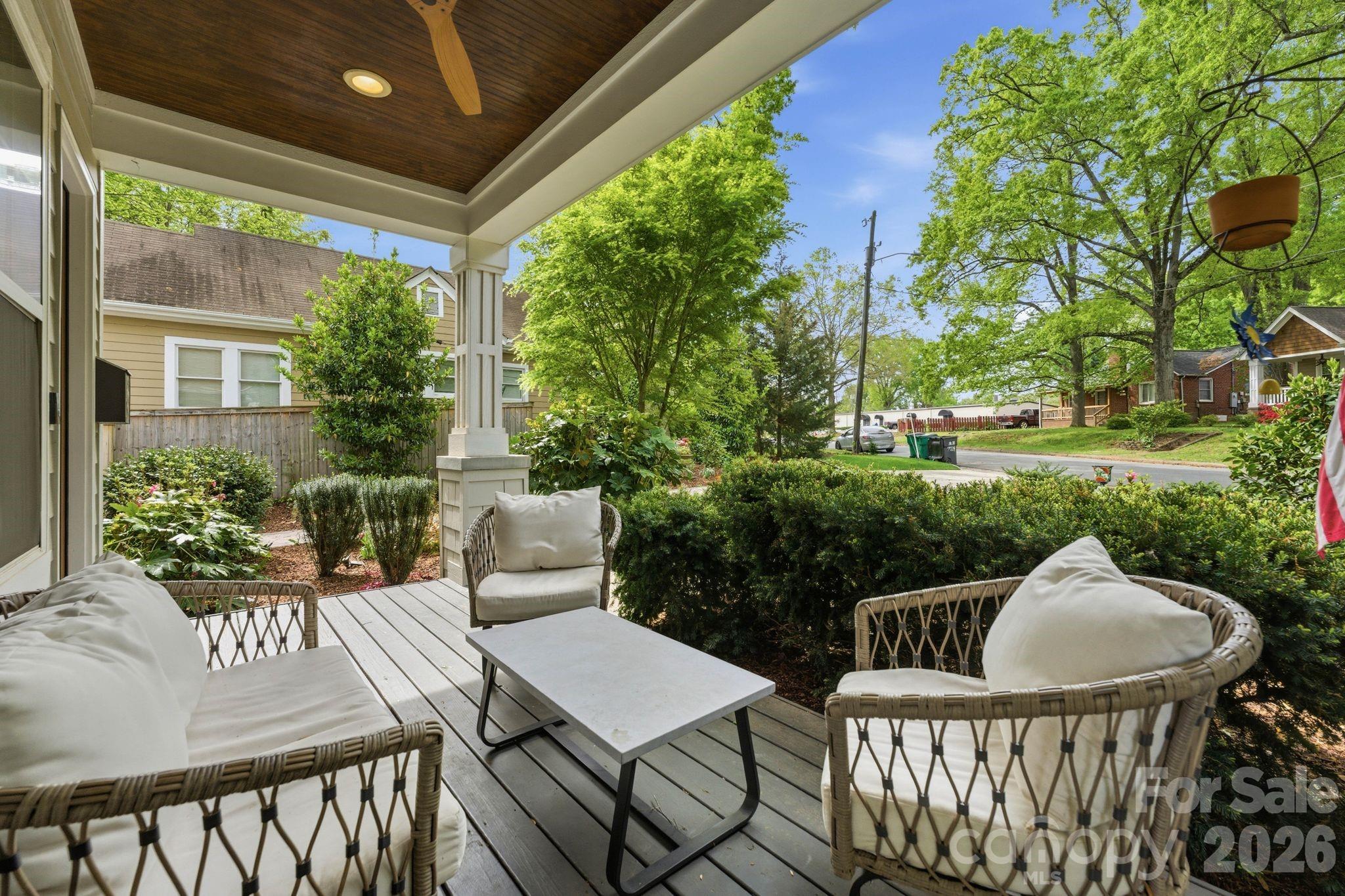 2724 Holt Street — Charlotte
