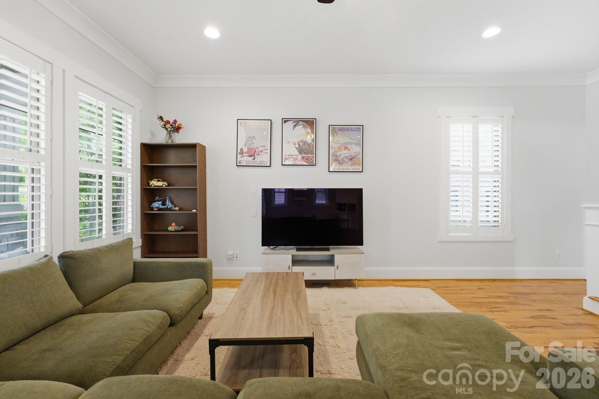 2724 Holt Street — Charlotte