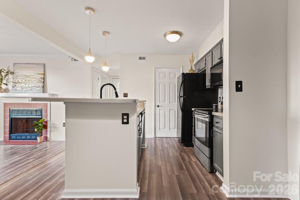 212 W 10th Street — Charlotte