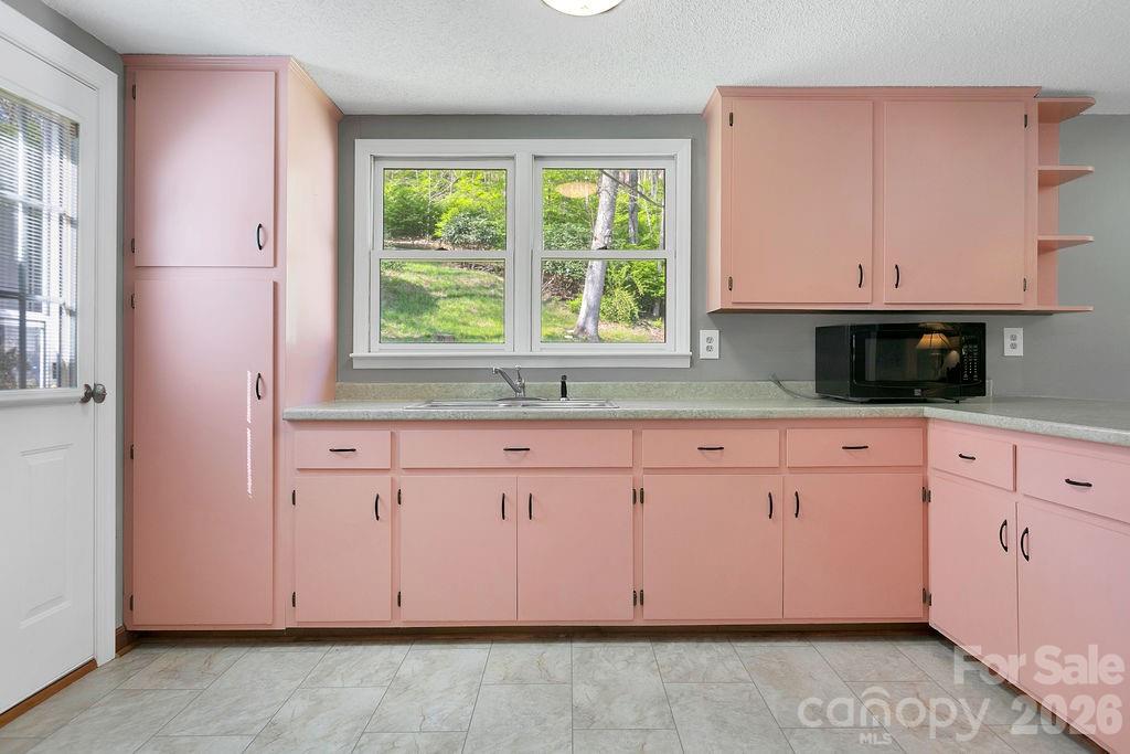 1482 Island Ford Road — Brevard