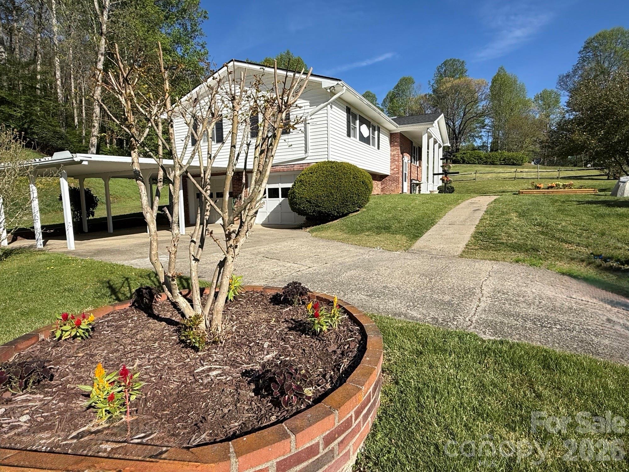 1482 Island Ford Road — Brevard