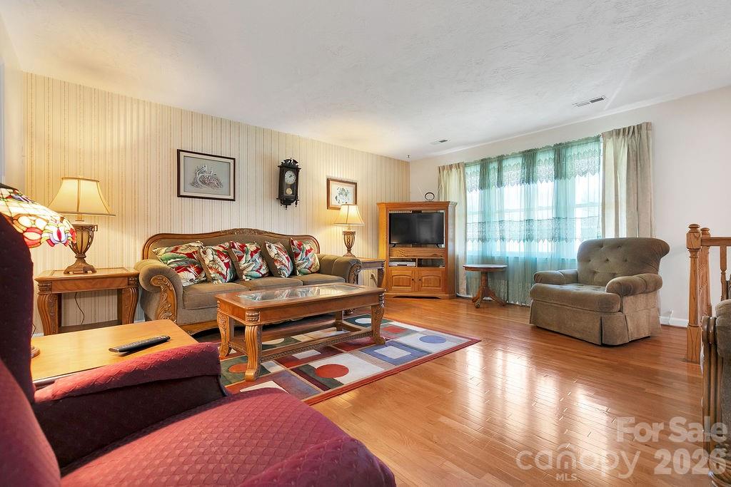 1482 Island Ford Road — Brevard