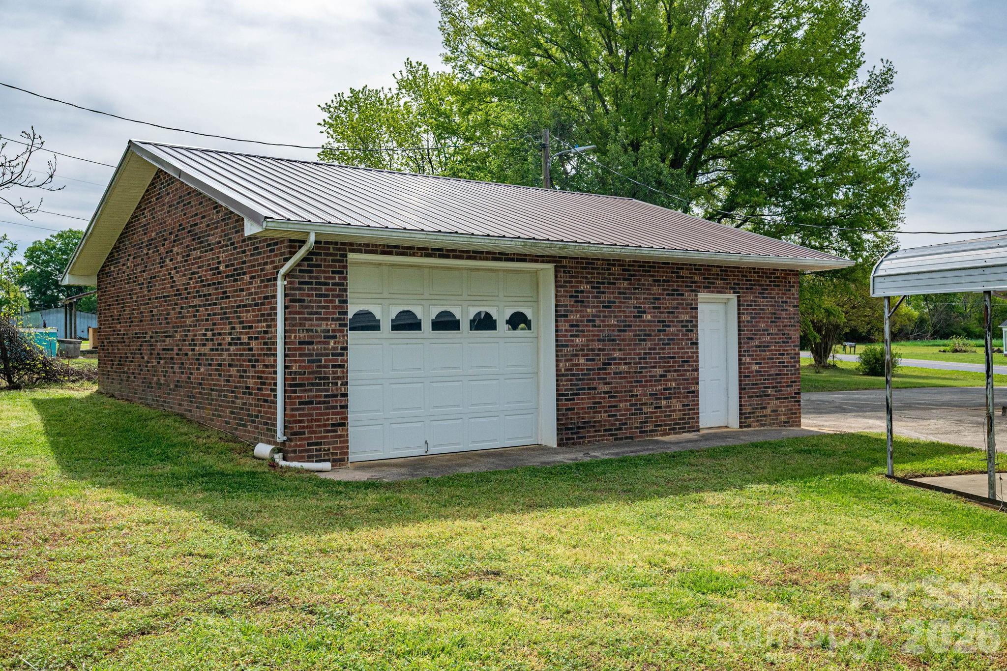 7448 W NC 27 Highway — Vale
