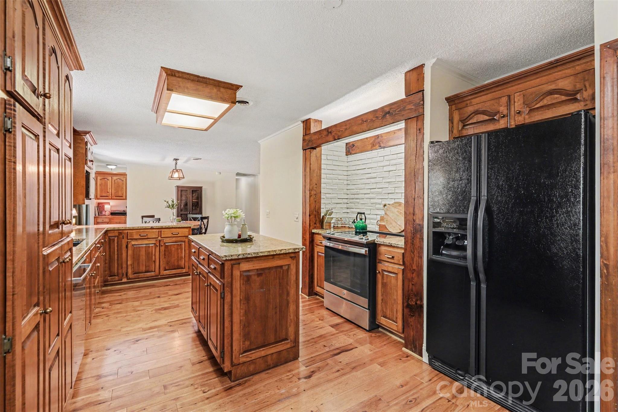 2115 Candlewood Drive NW — Concord