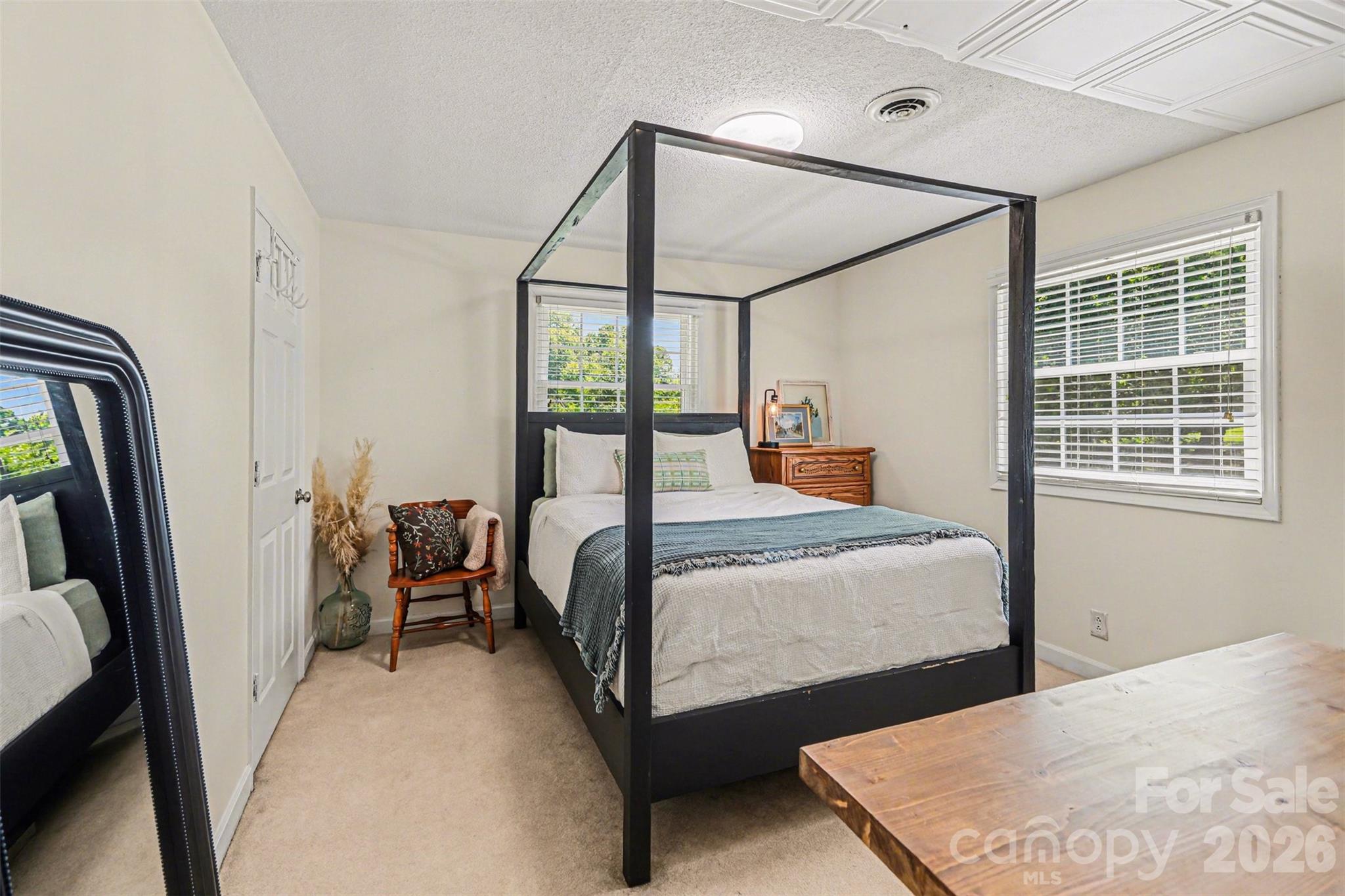 2115 Candlewood Drive NW — Concord