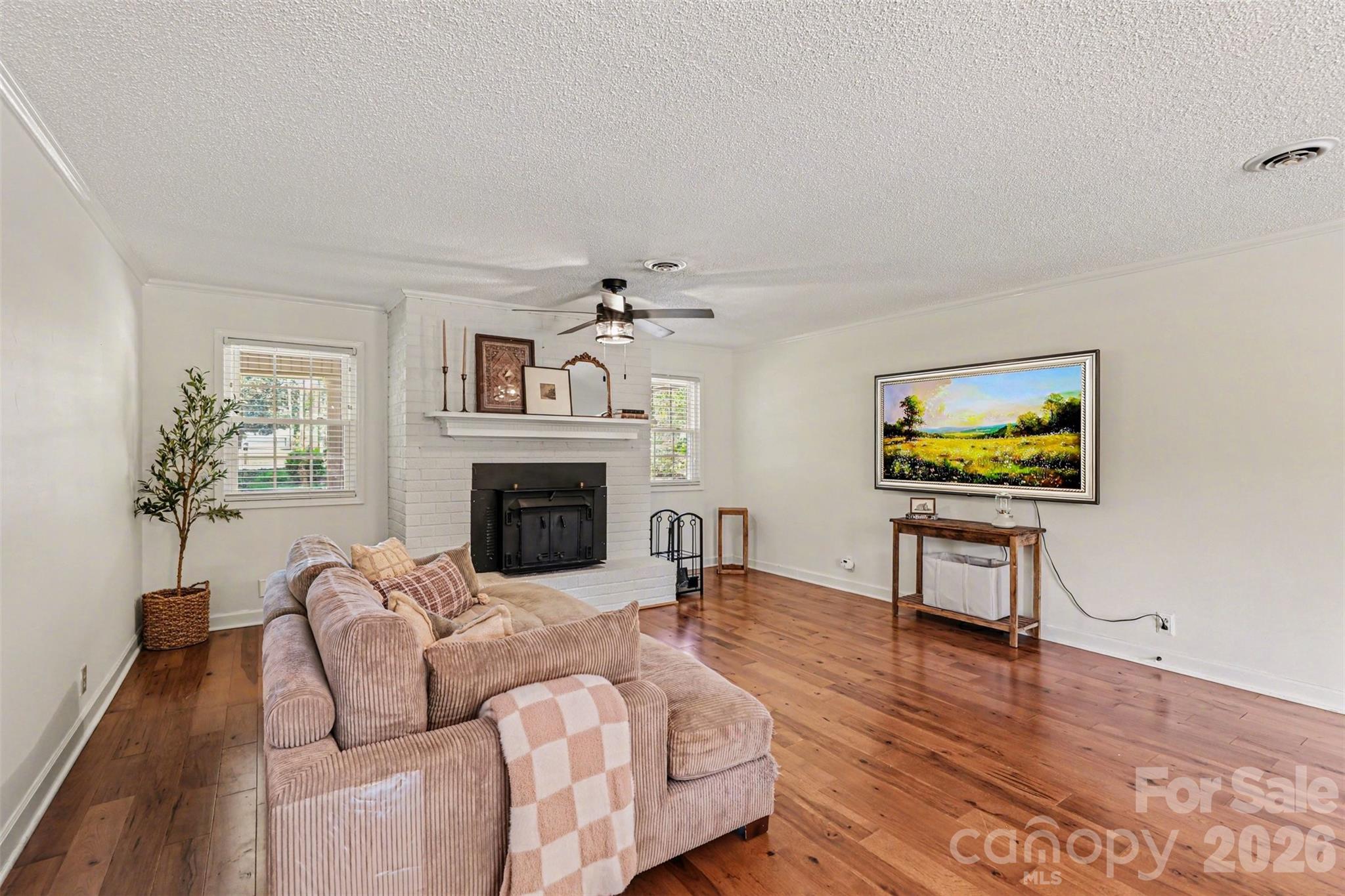 2115 Candlewood Drive NW — Concord