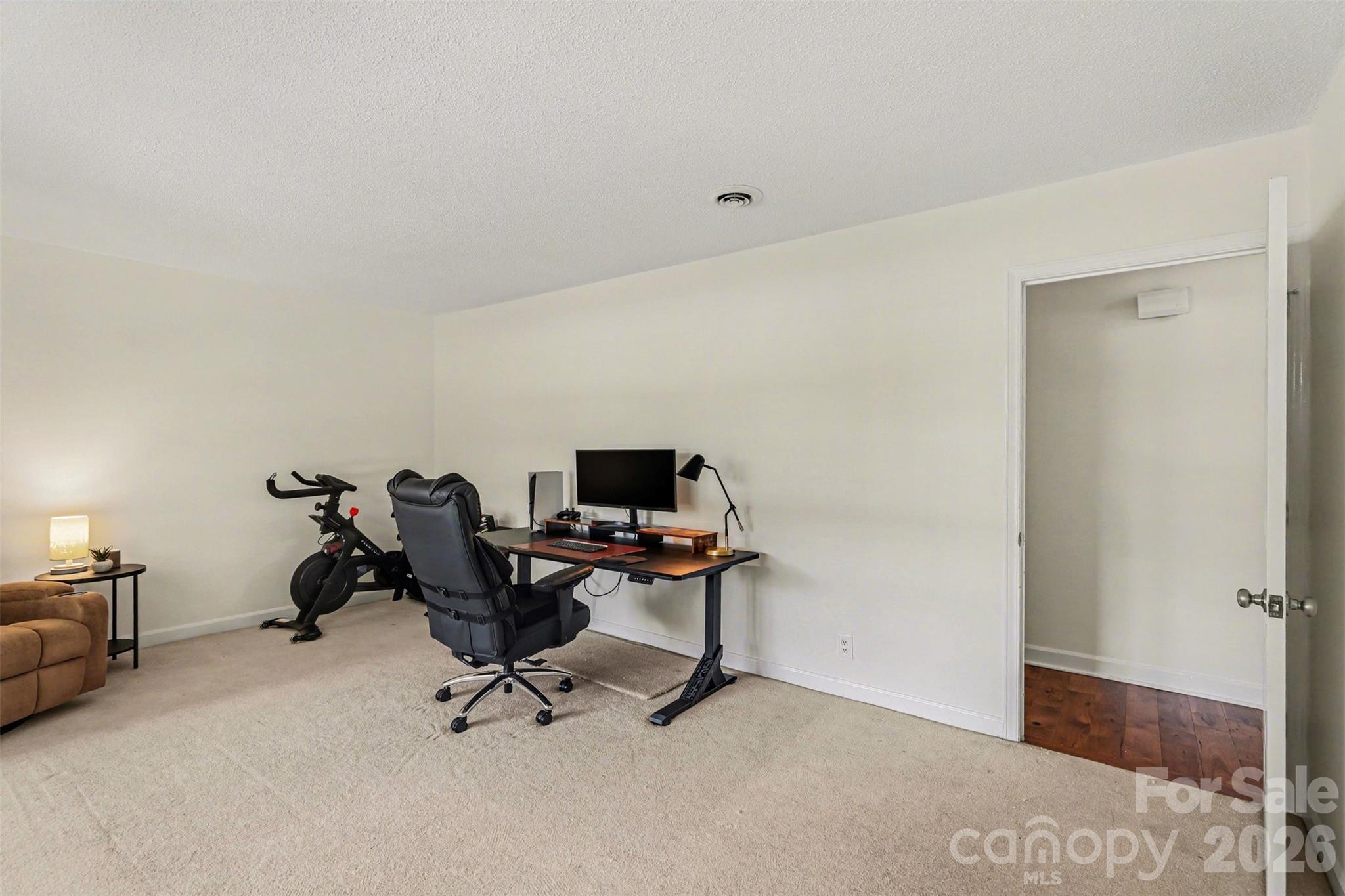 2115 Candlewood Drive NW — Concord