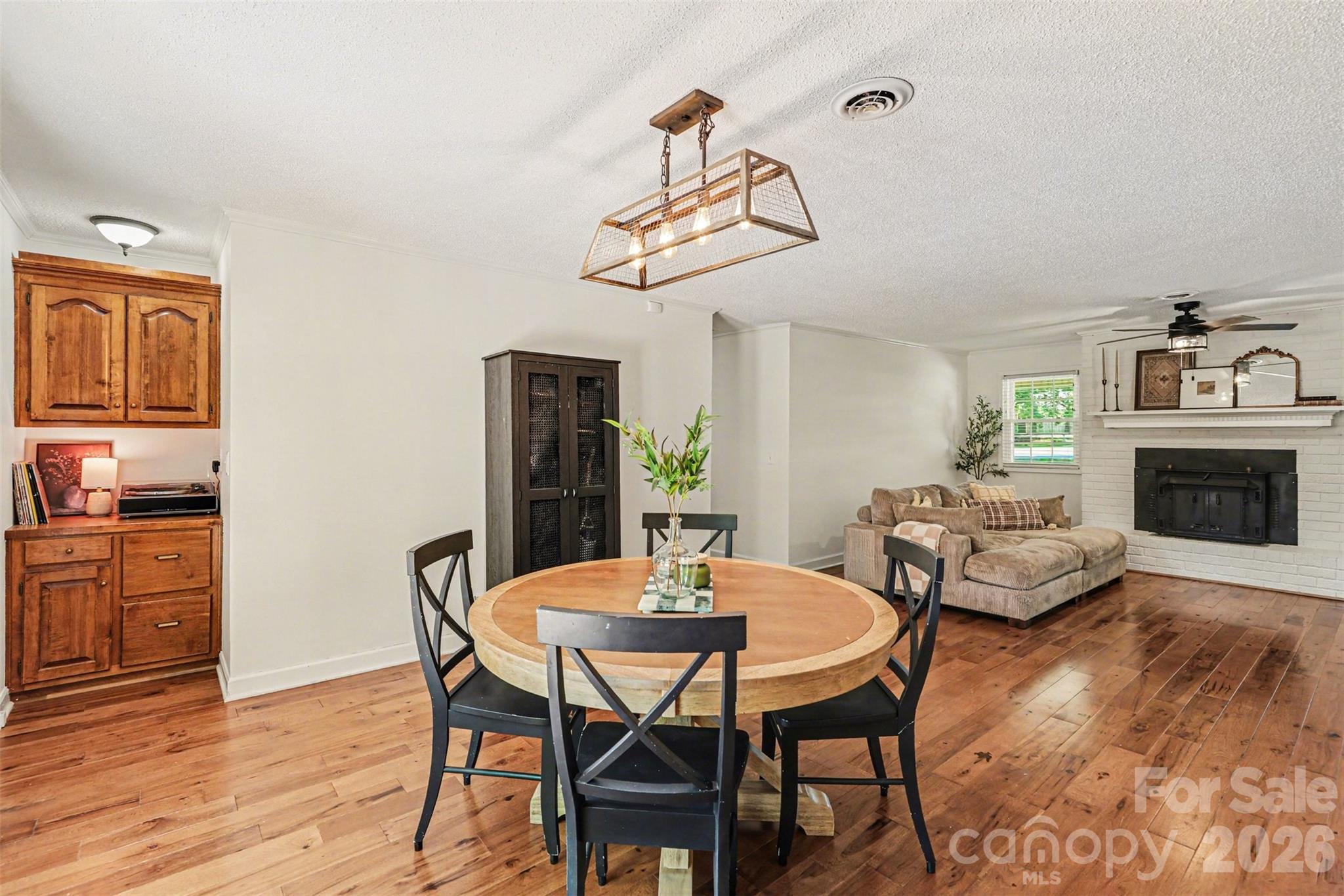 2115 Candlewood Drive NW — Concord