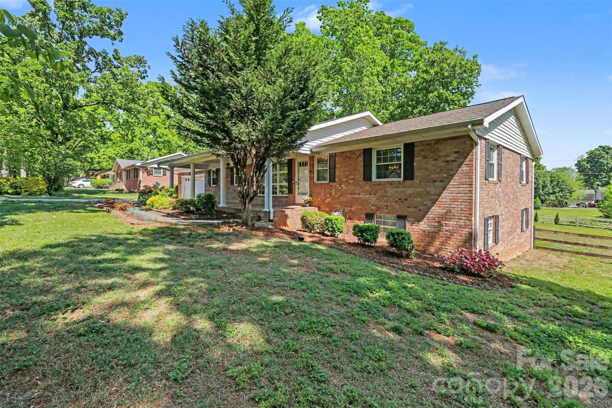 2115 Candlewood Drive NW — Concord