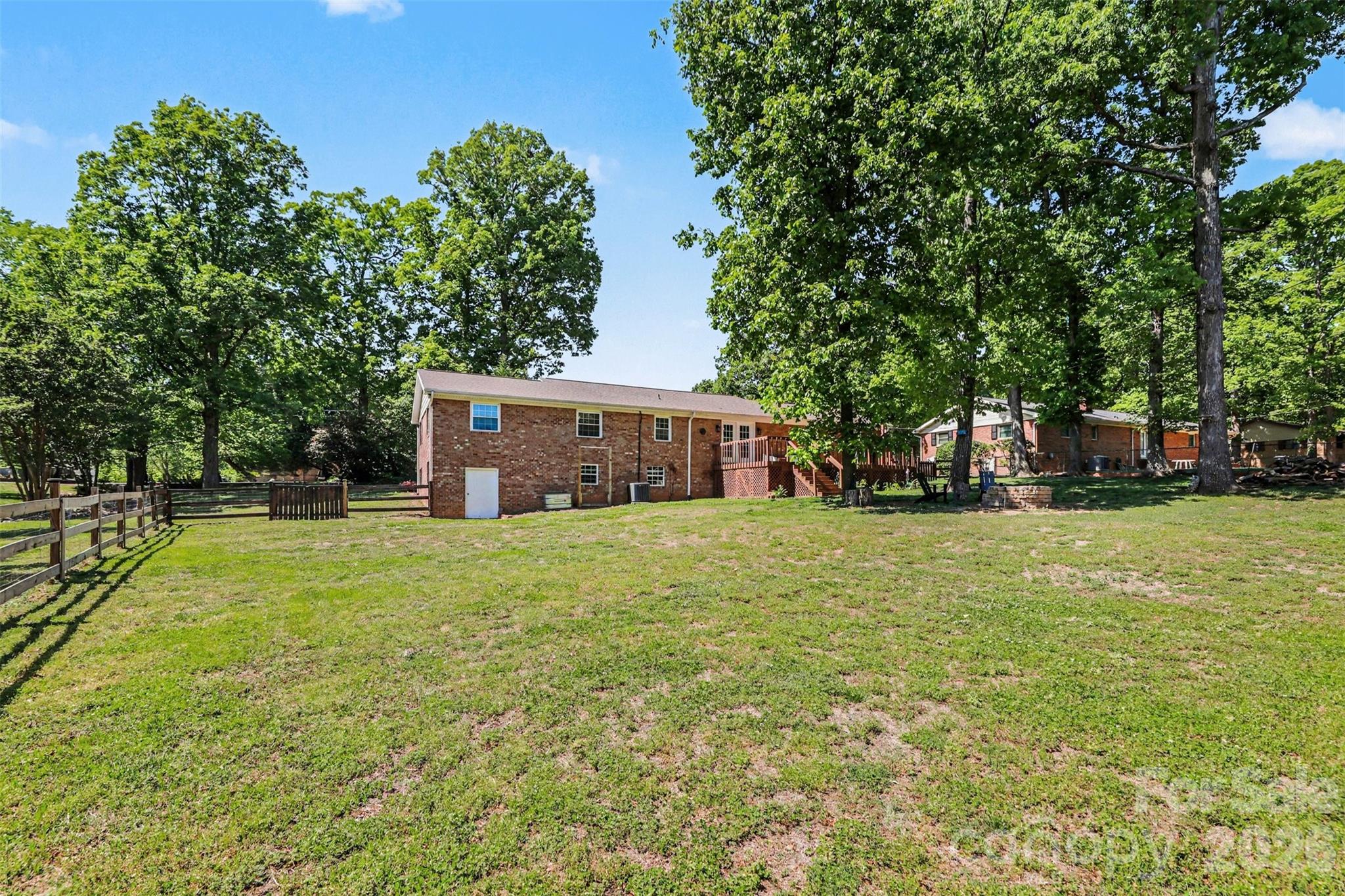 2115 Candlewood Drive NW — Concord