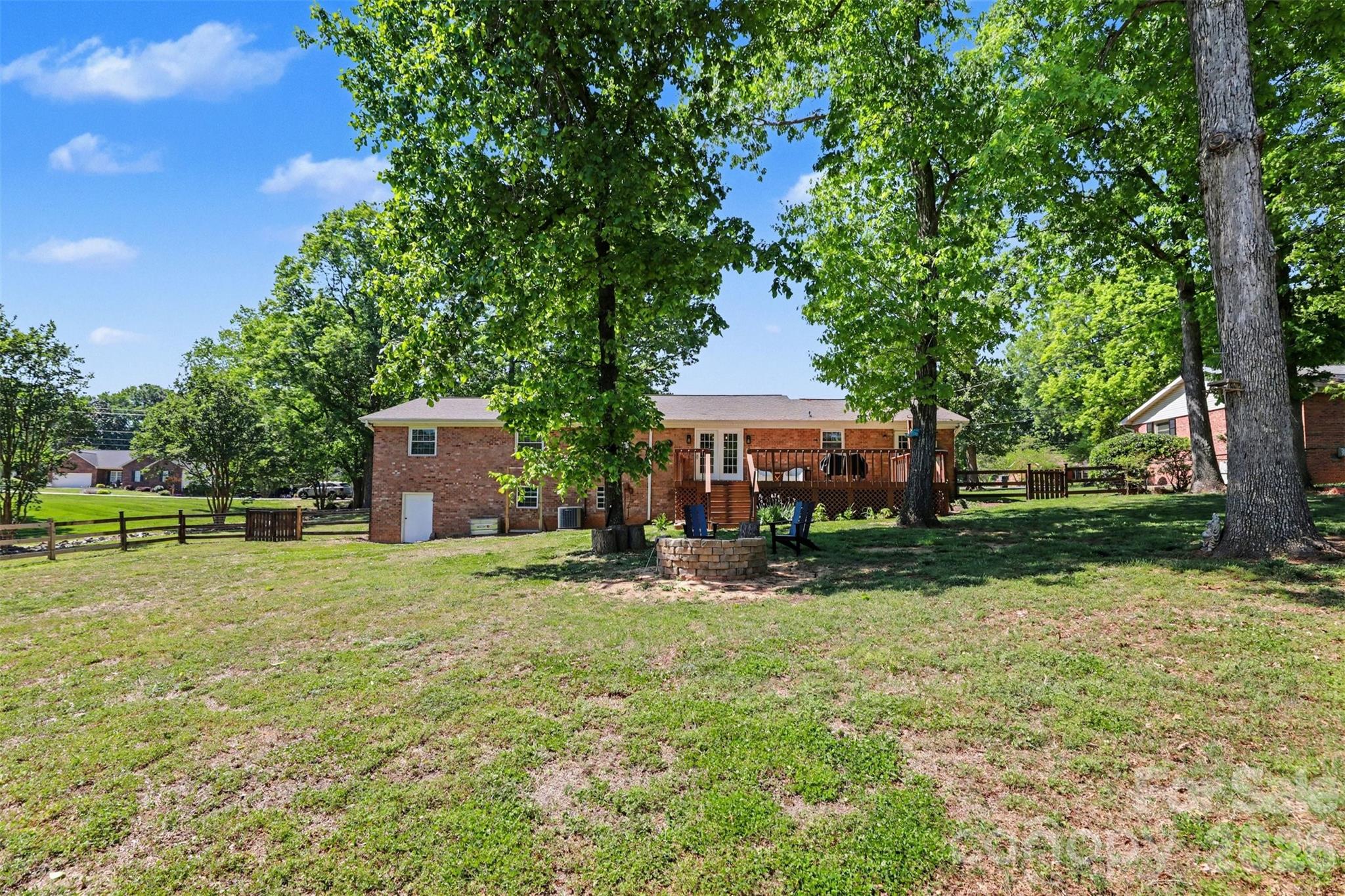 2115 Candlewood Drive NW — Concord