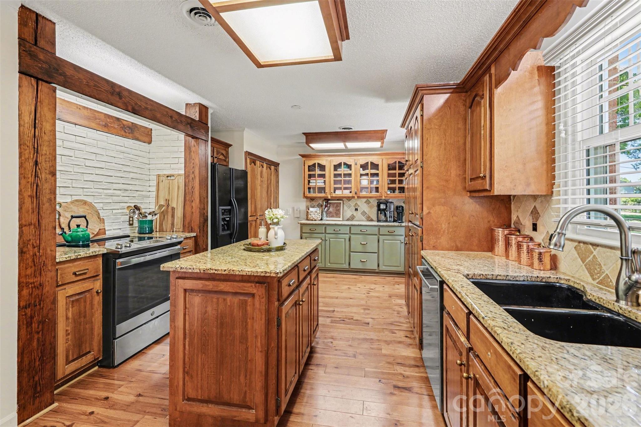 2115 Candlewood Drive NW — Concord