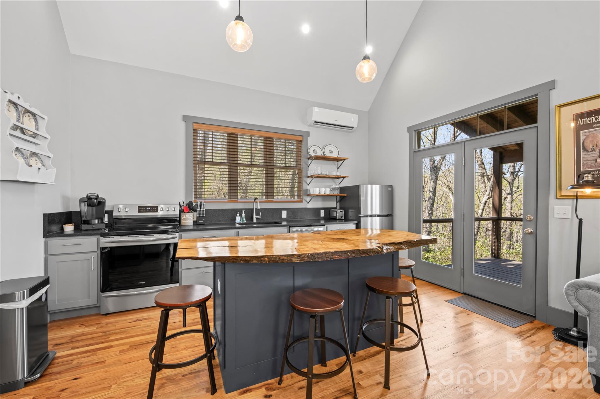 156 Ellerslie Acre None — Hendersonville