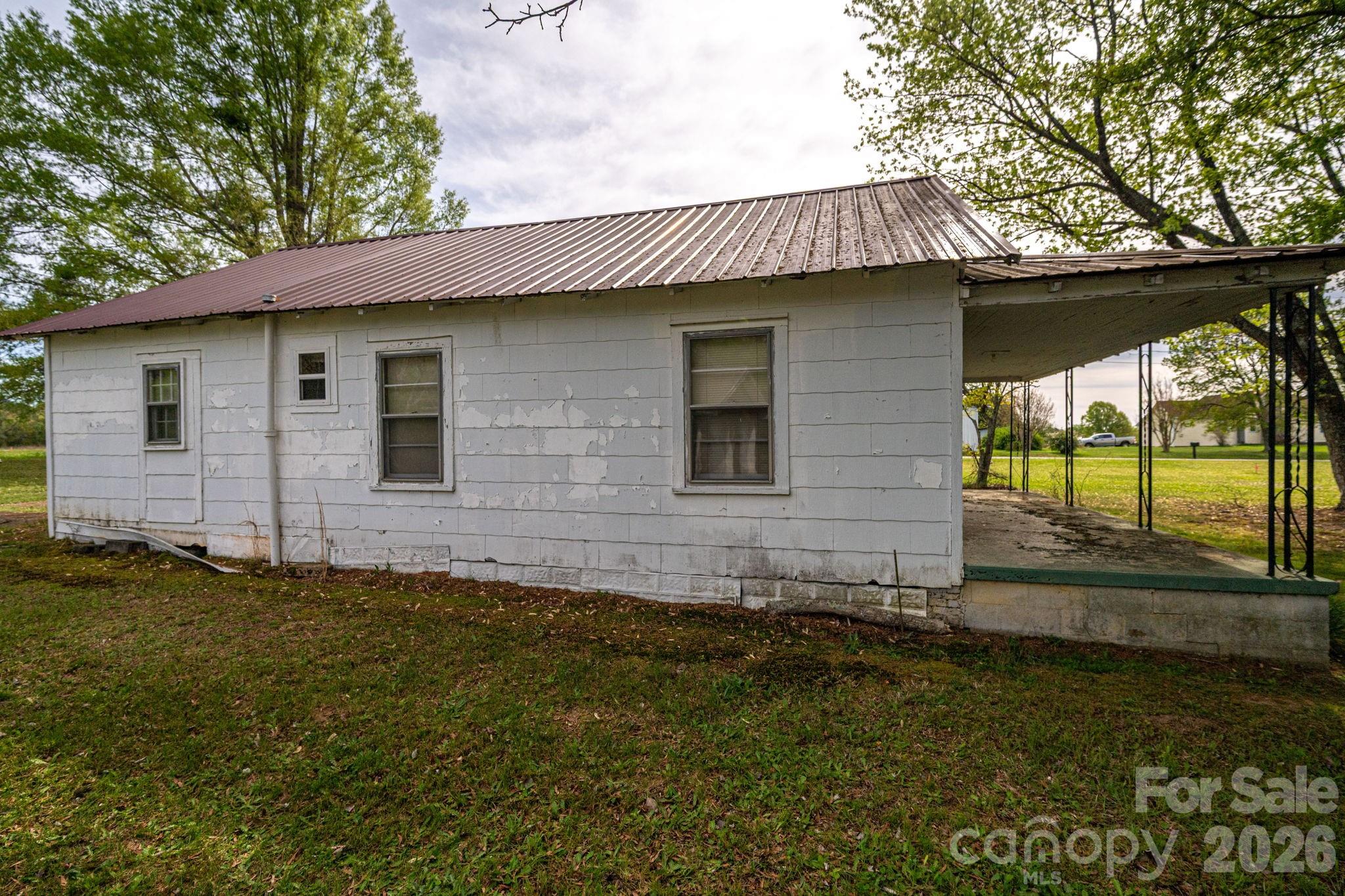 7440 W NC 27 Highway — Vale