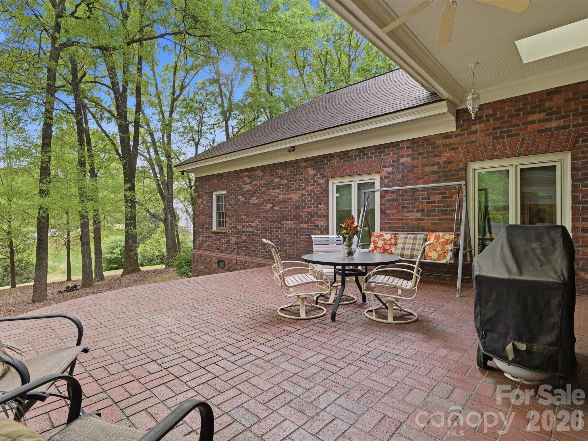 1215 Rosa Drive — Monroe