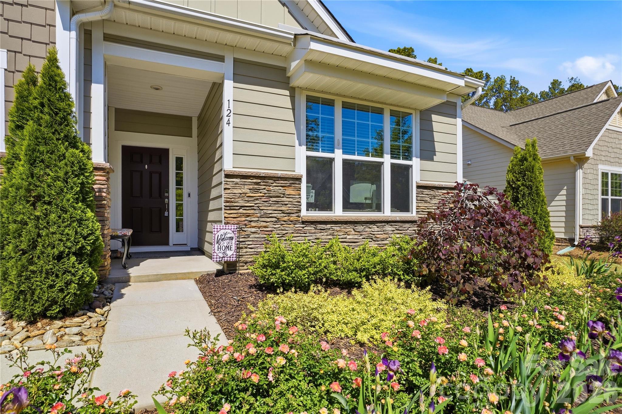 124 Van Gogh Trail — Mount Holly