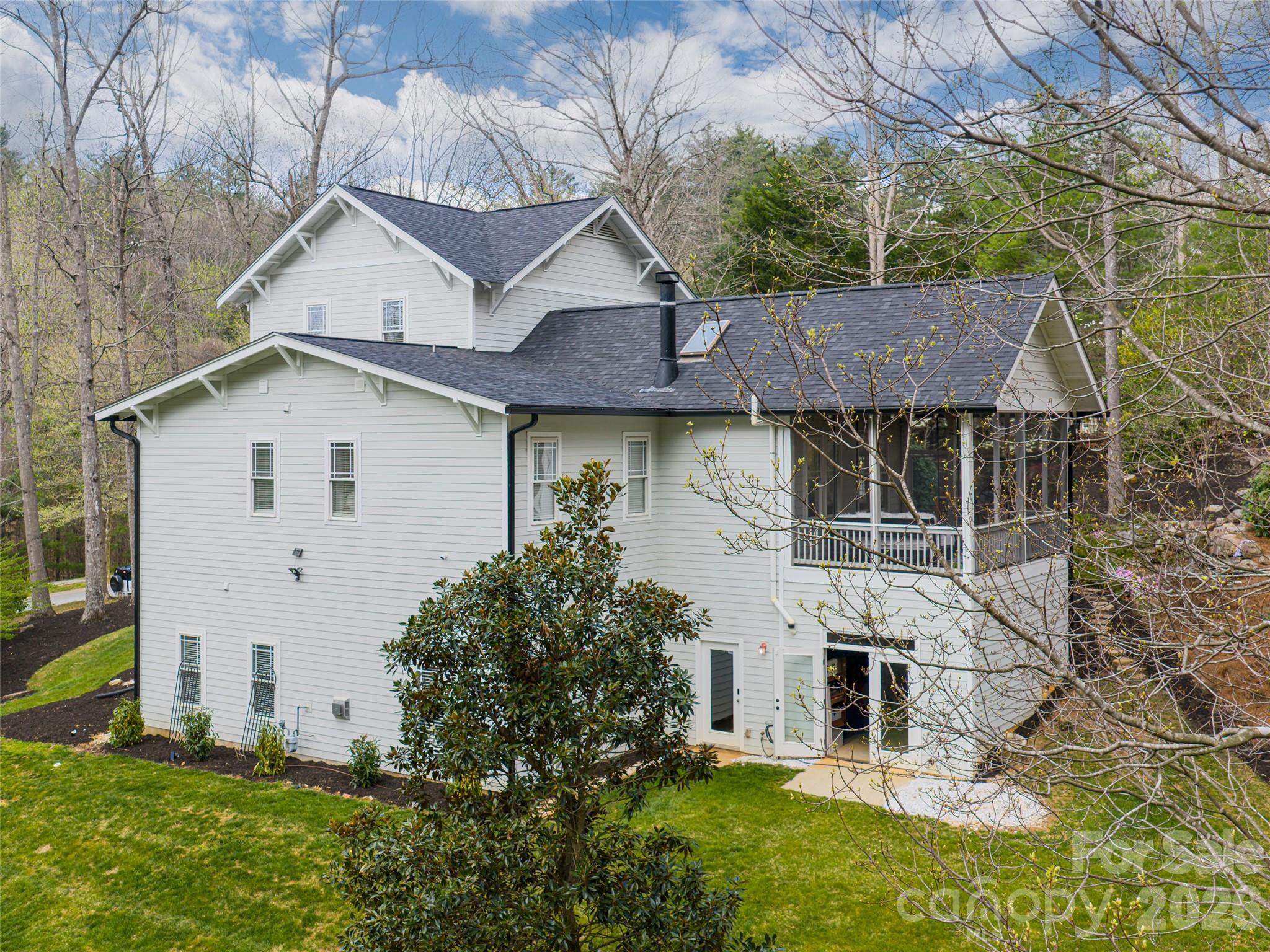67 White Ash Drive — Asheville