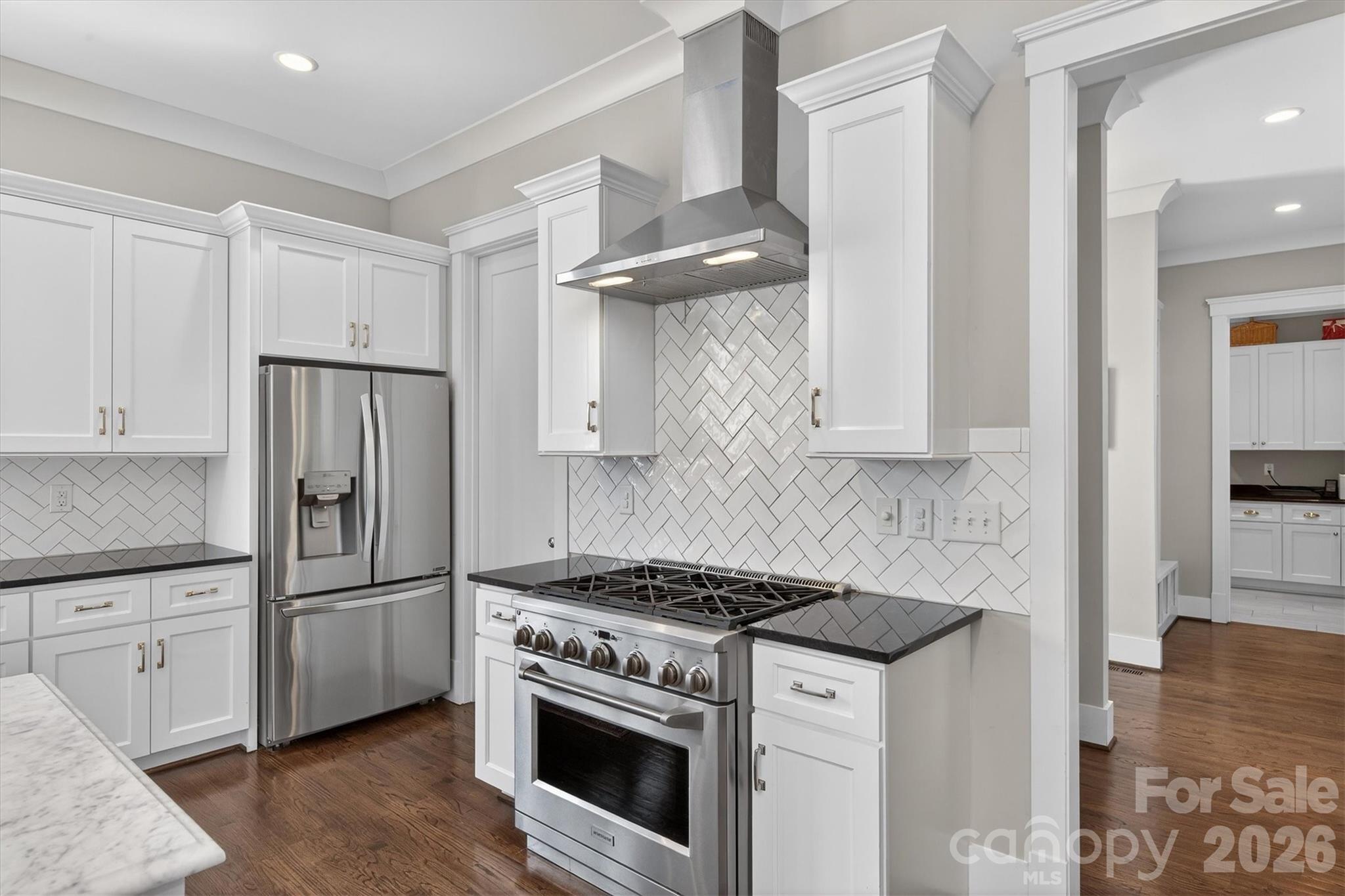 328 Melbourne Court — Charlotte