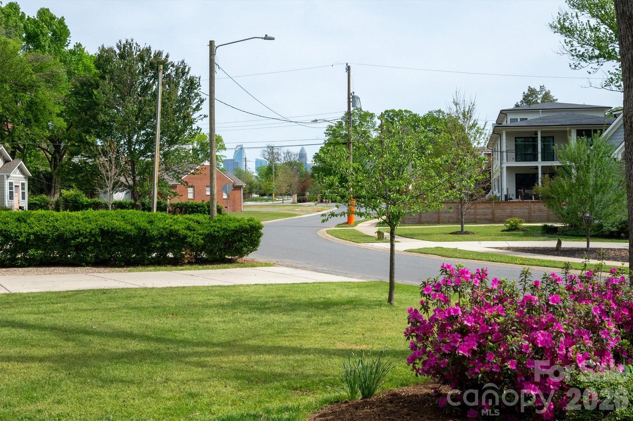 328 Melbourne Court — Charlotte