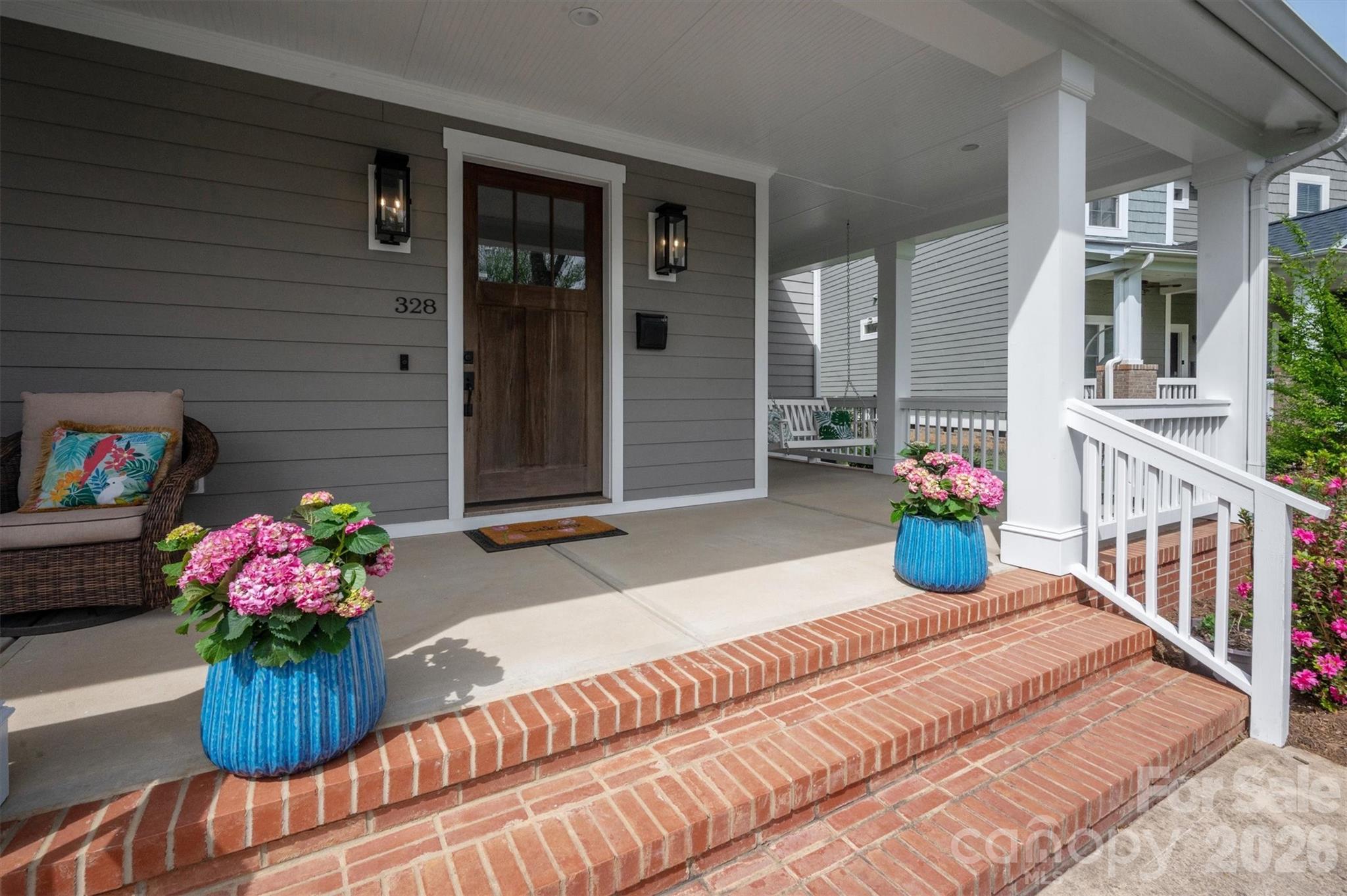 328 Melbourne Court — Charlotte