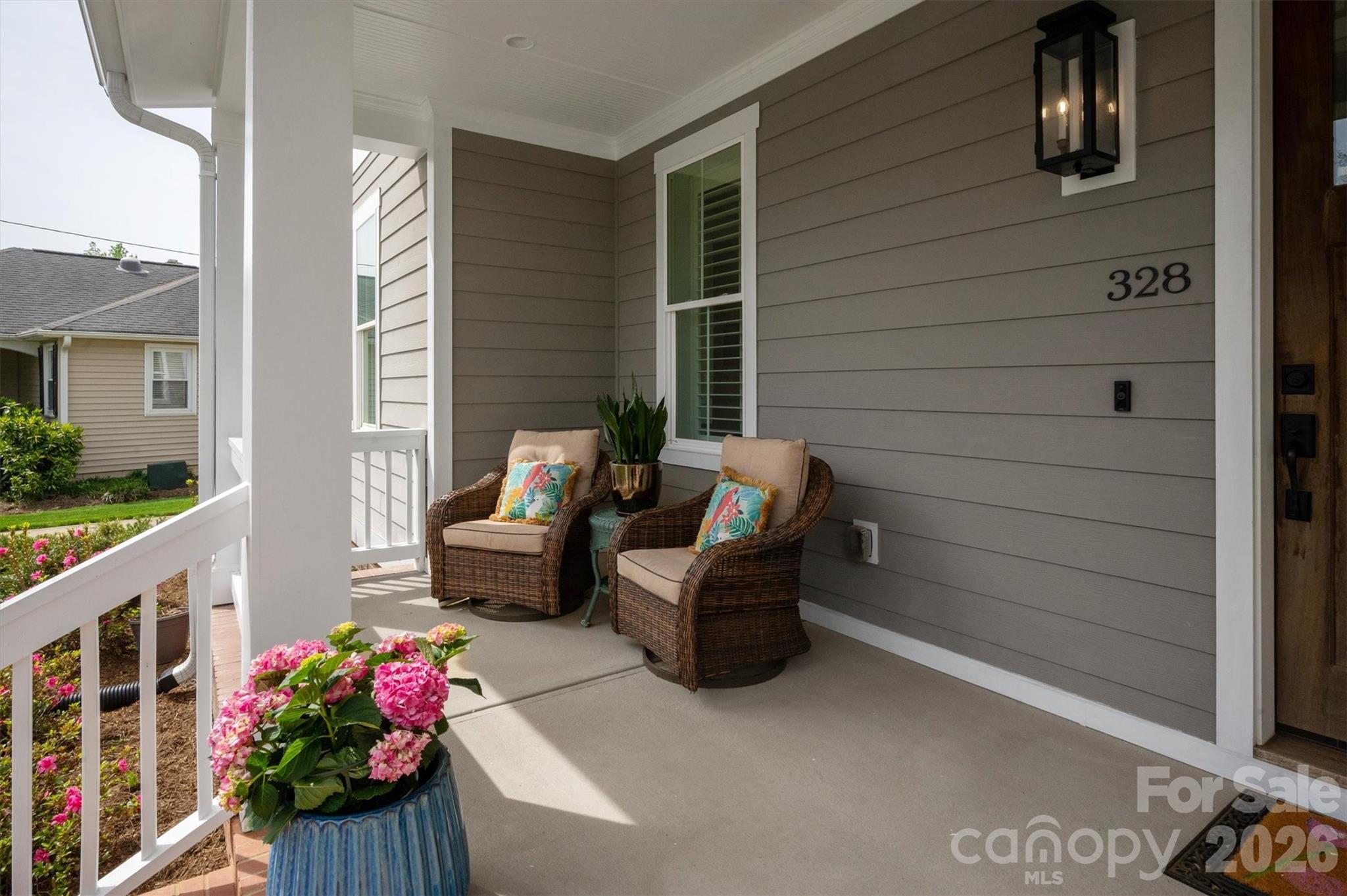 328 Melbourne Court — Charlotte