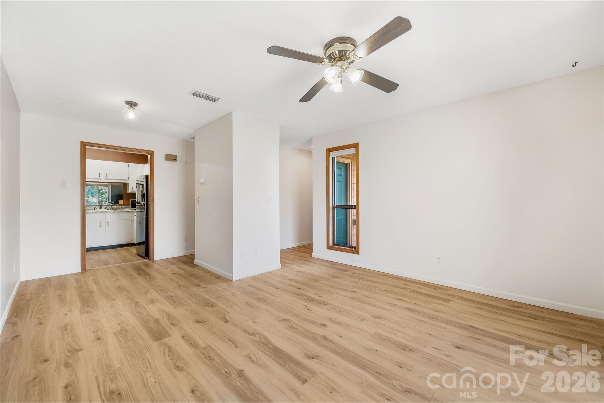 521 Courtwood Lane #8 — Hendersonville