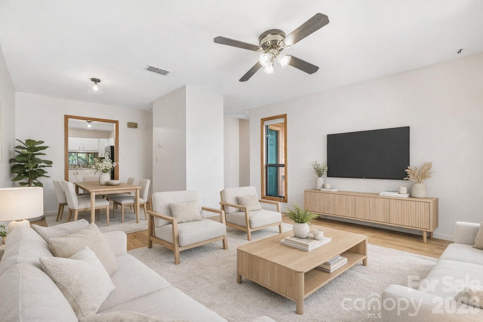 521 Courtwood Lane #8 — Hendersonville