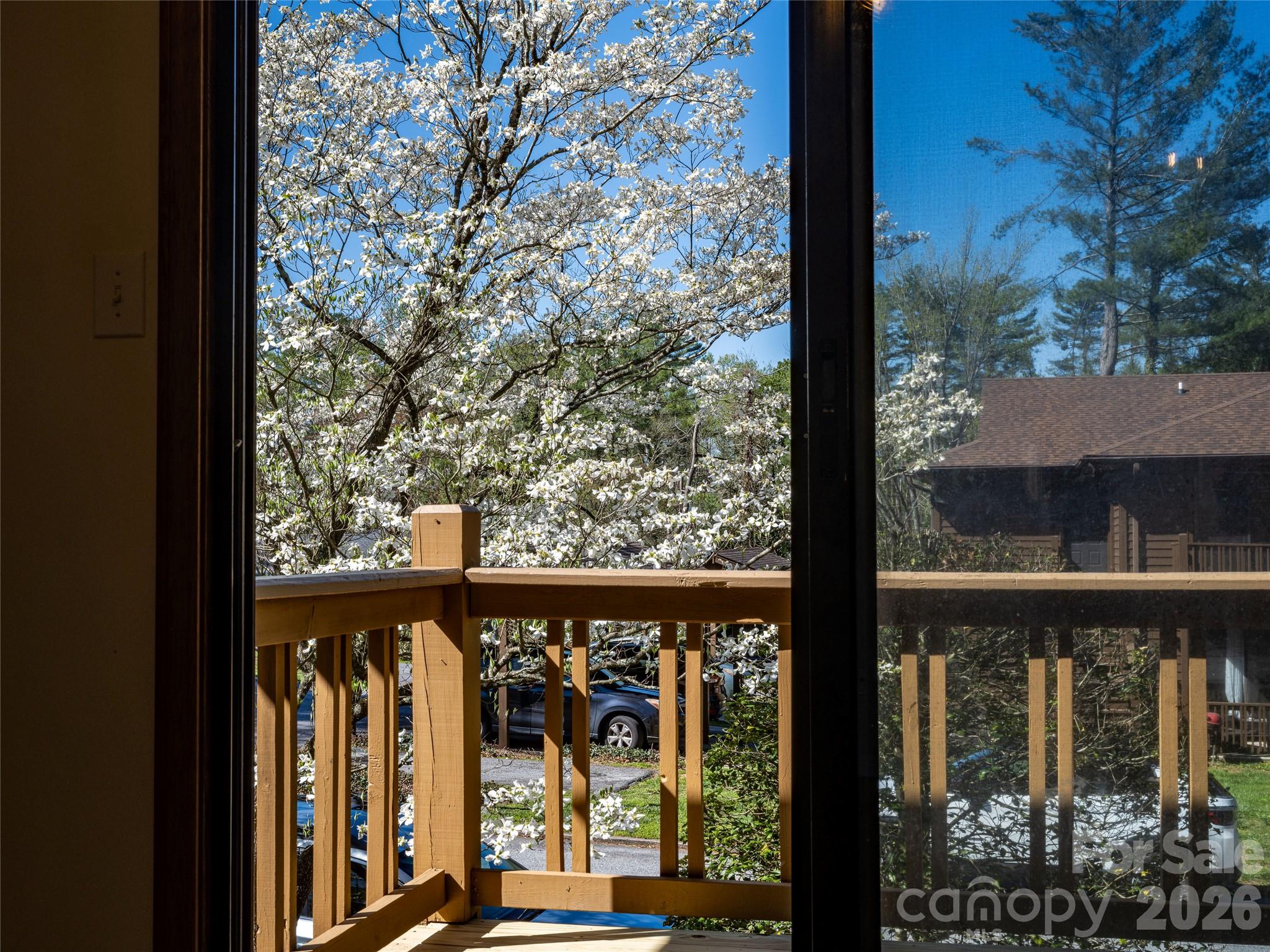 521 Courtwood Lane #8 — Hendersonville