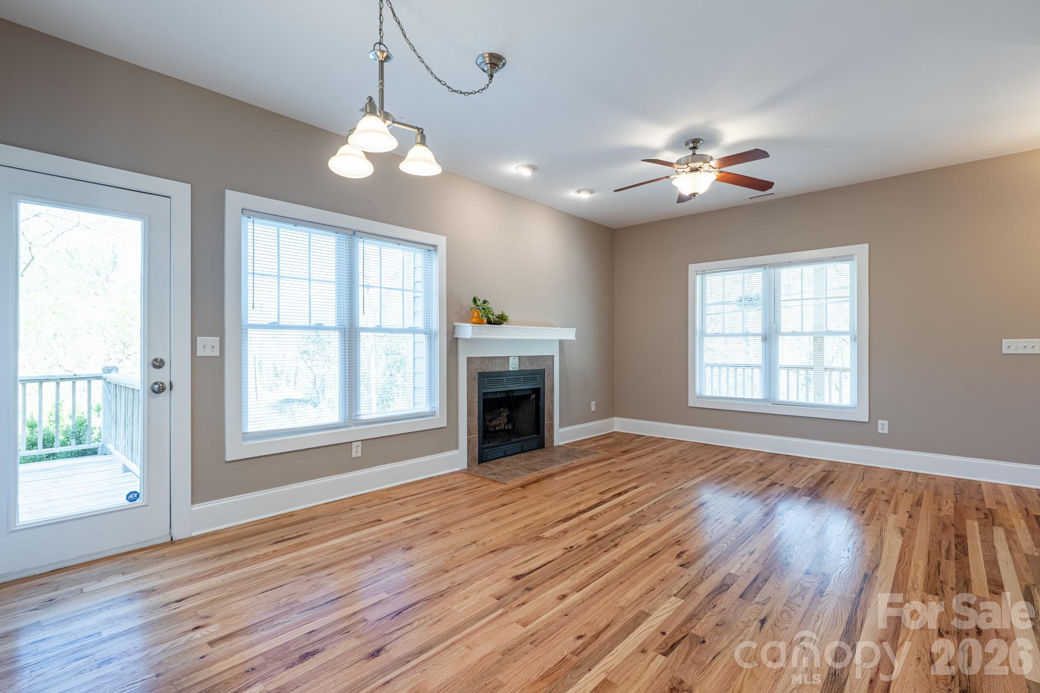 4 Cottage Court — Asheville
