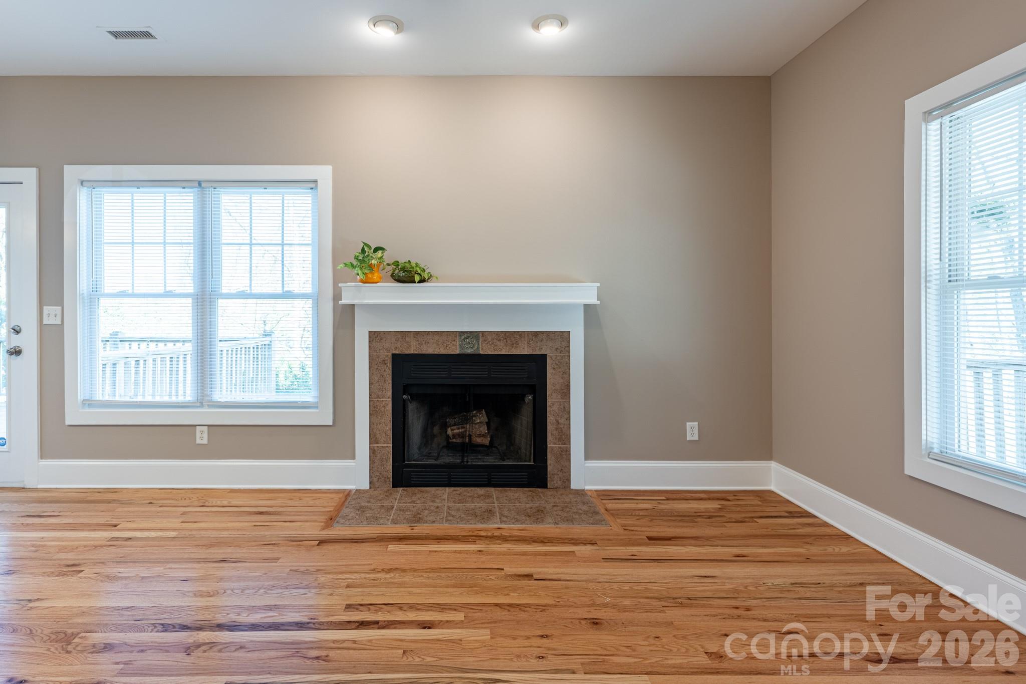 4 Cottage Court — Asheville