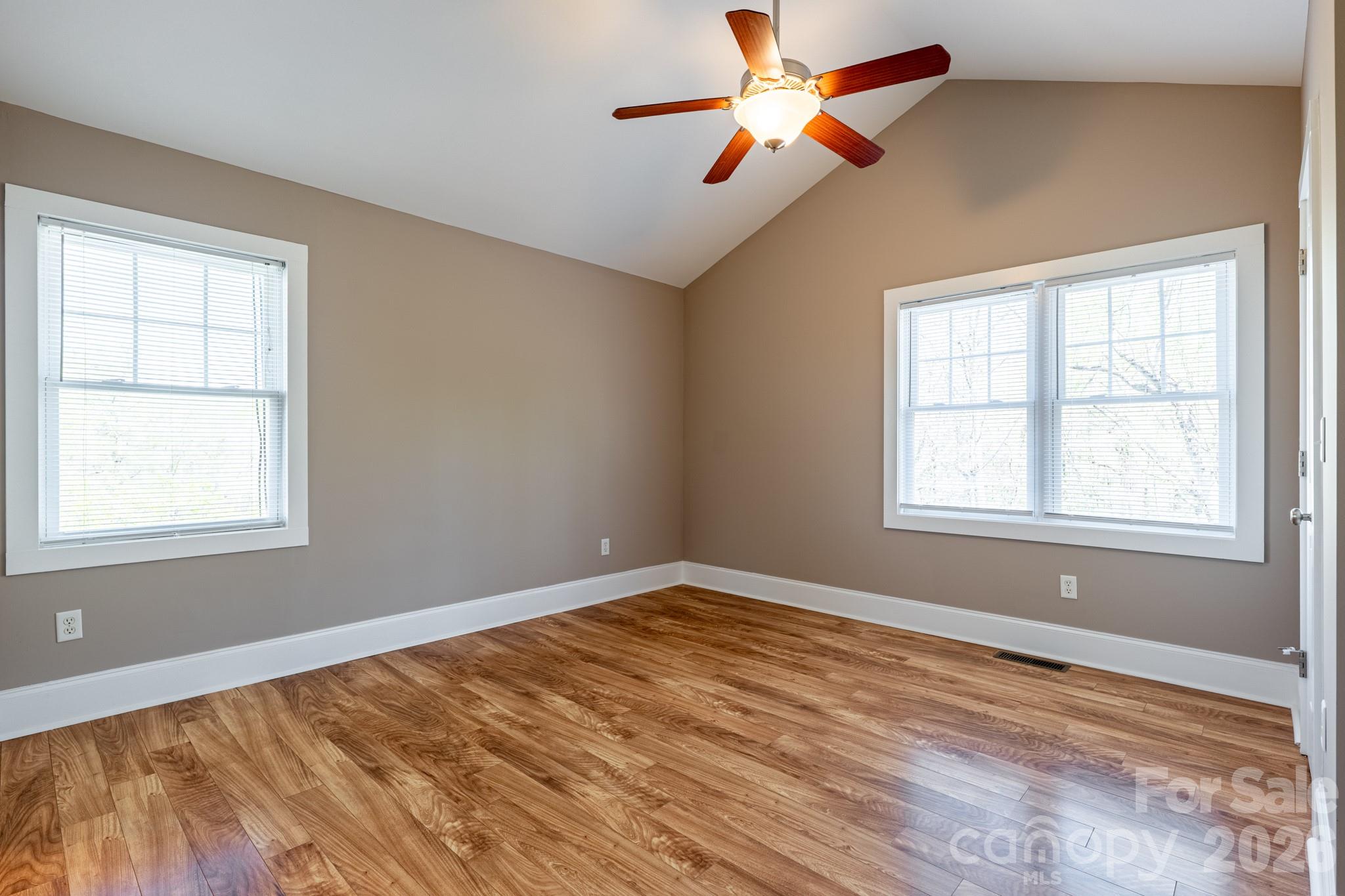 4 Cottage Court — Asheville