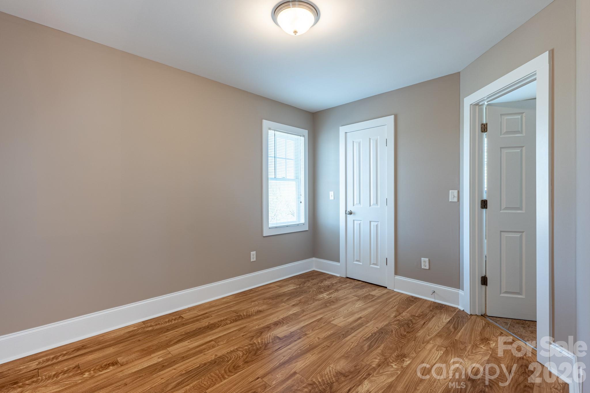 4 Cottage Court — Asheville