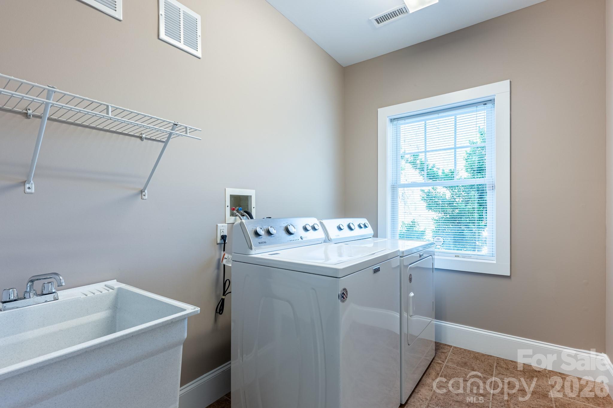 4 Cottage Court — Asheville