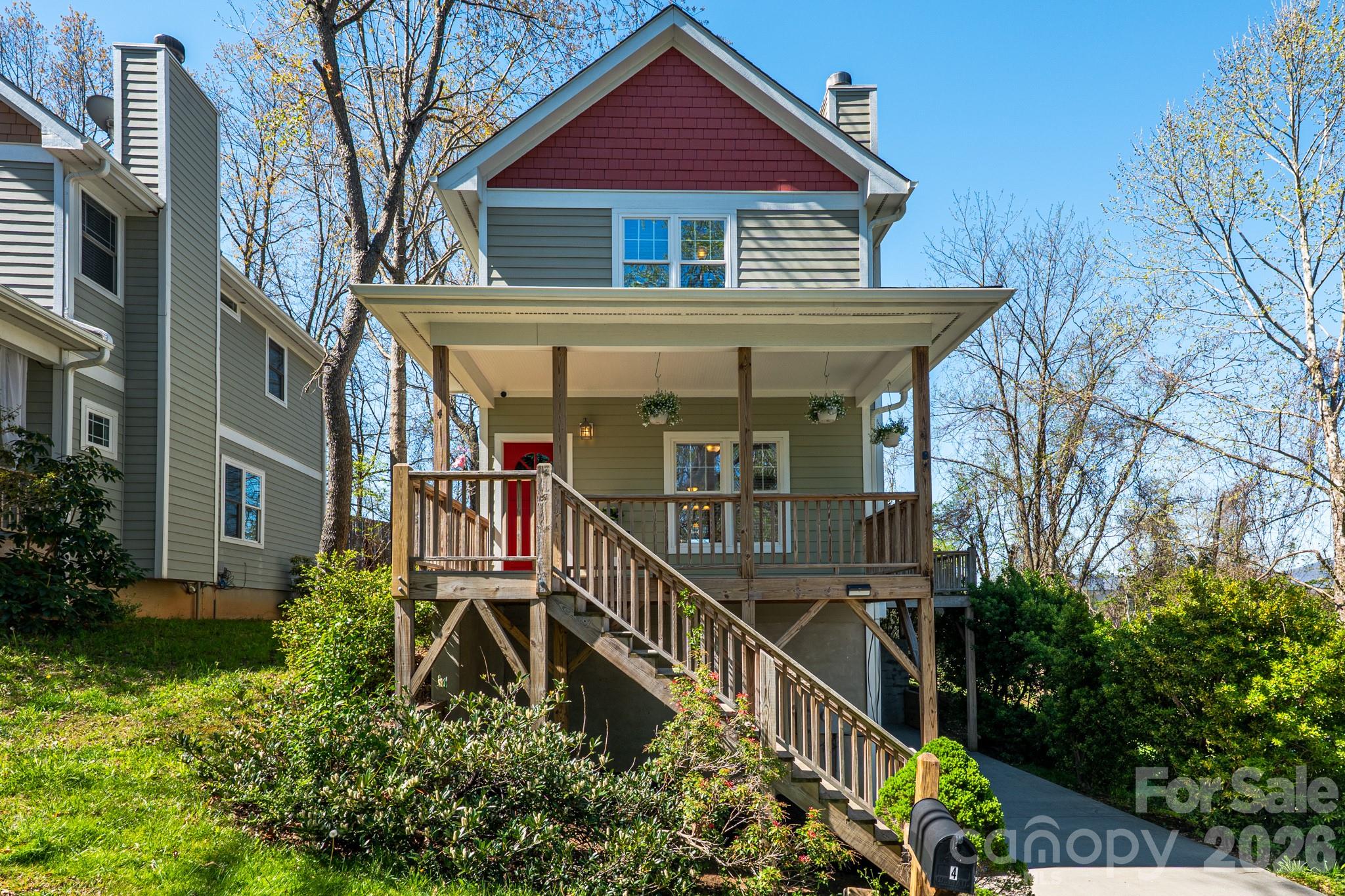 4 Cottage Court — Asheville