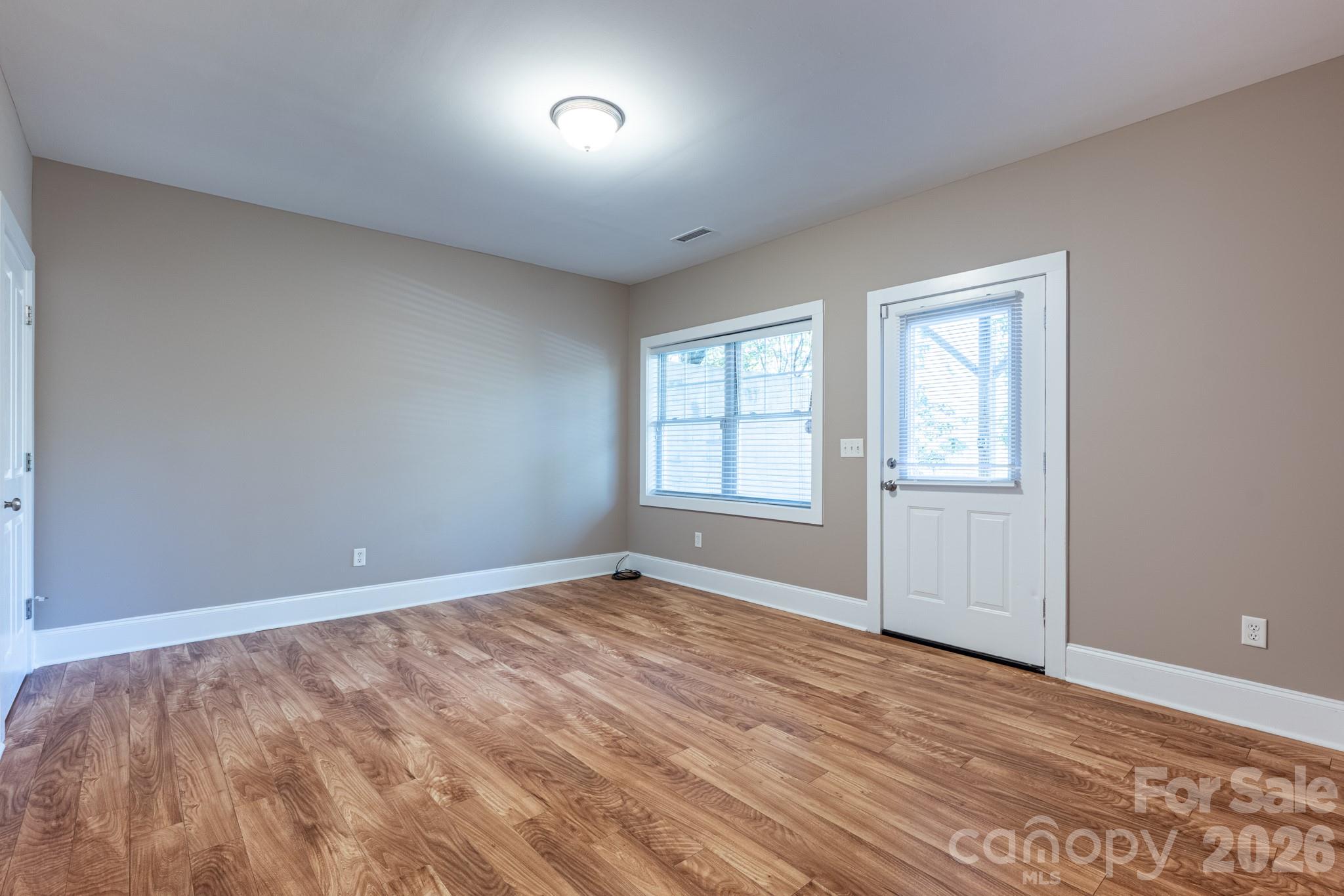 4 Cottage Court — Asheville