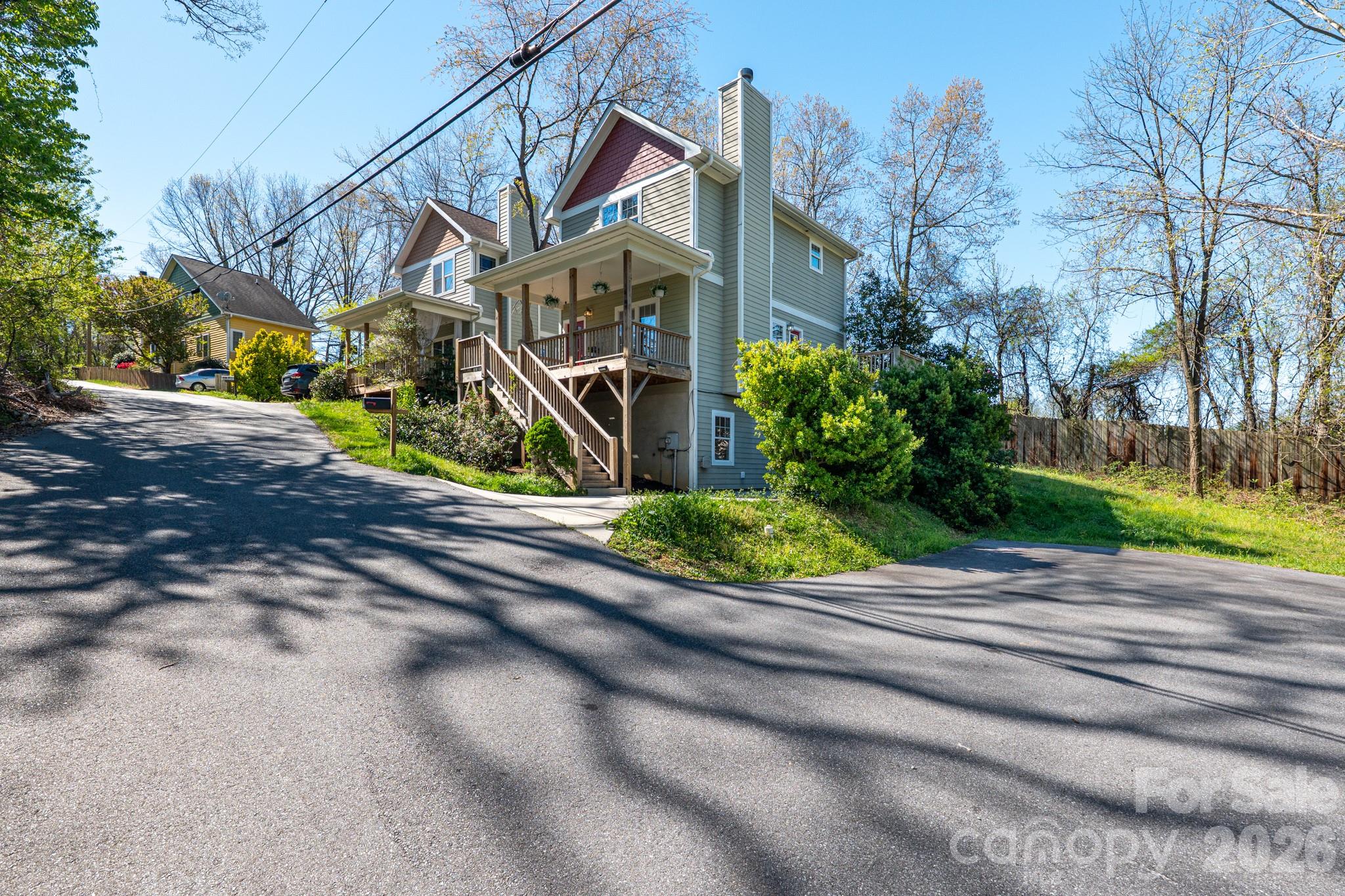 4 Cottage Court — Asheville