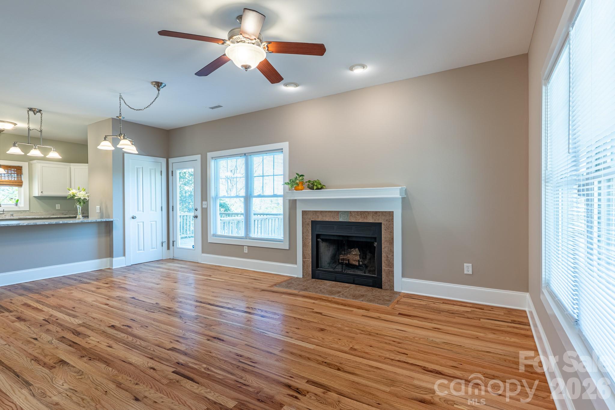 4 Cottage Court — Asheville