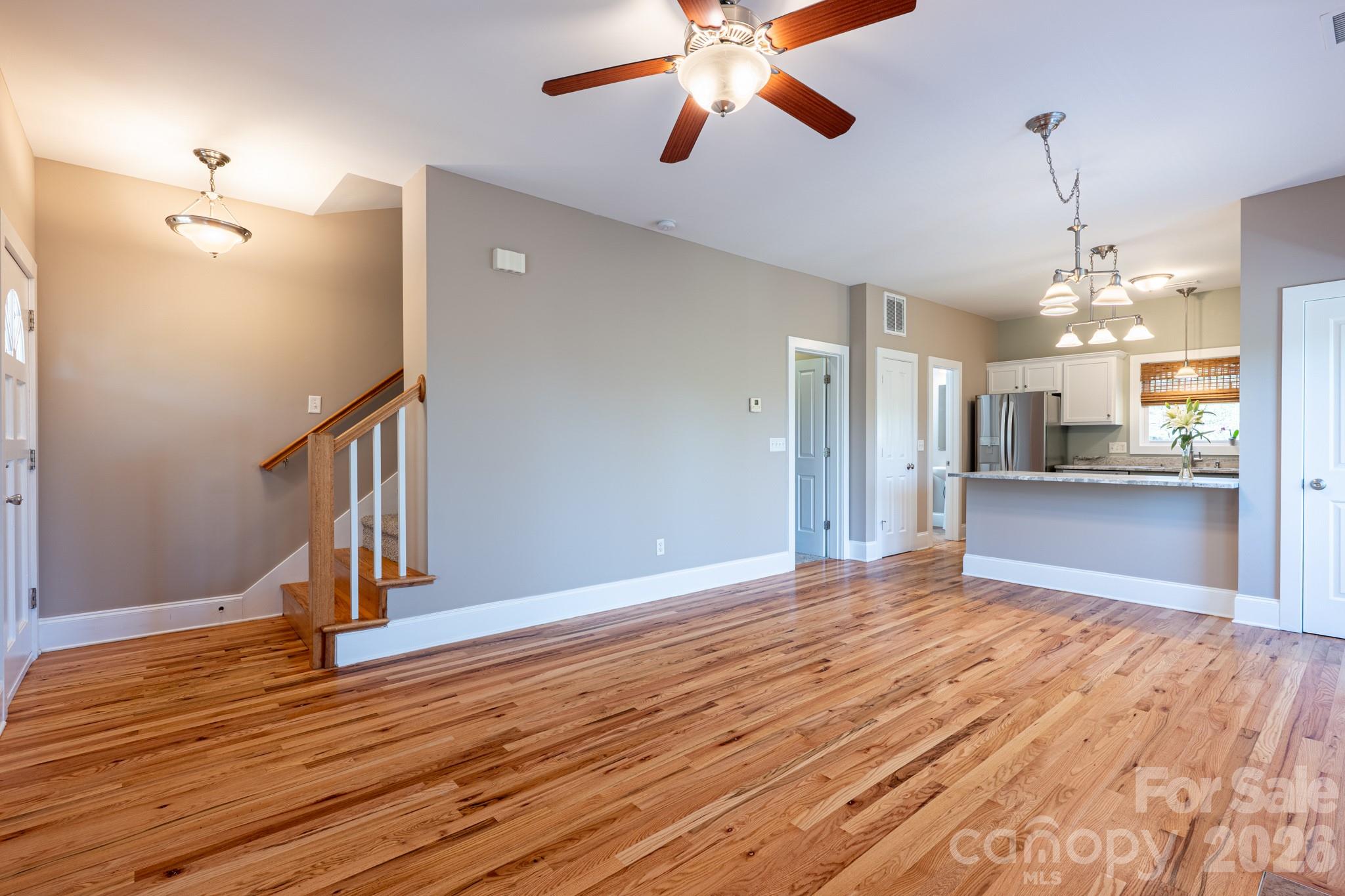 4 Cottage Court — Asheville
