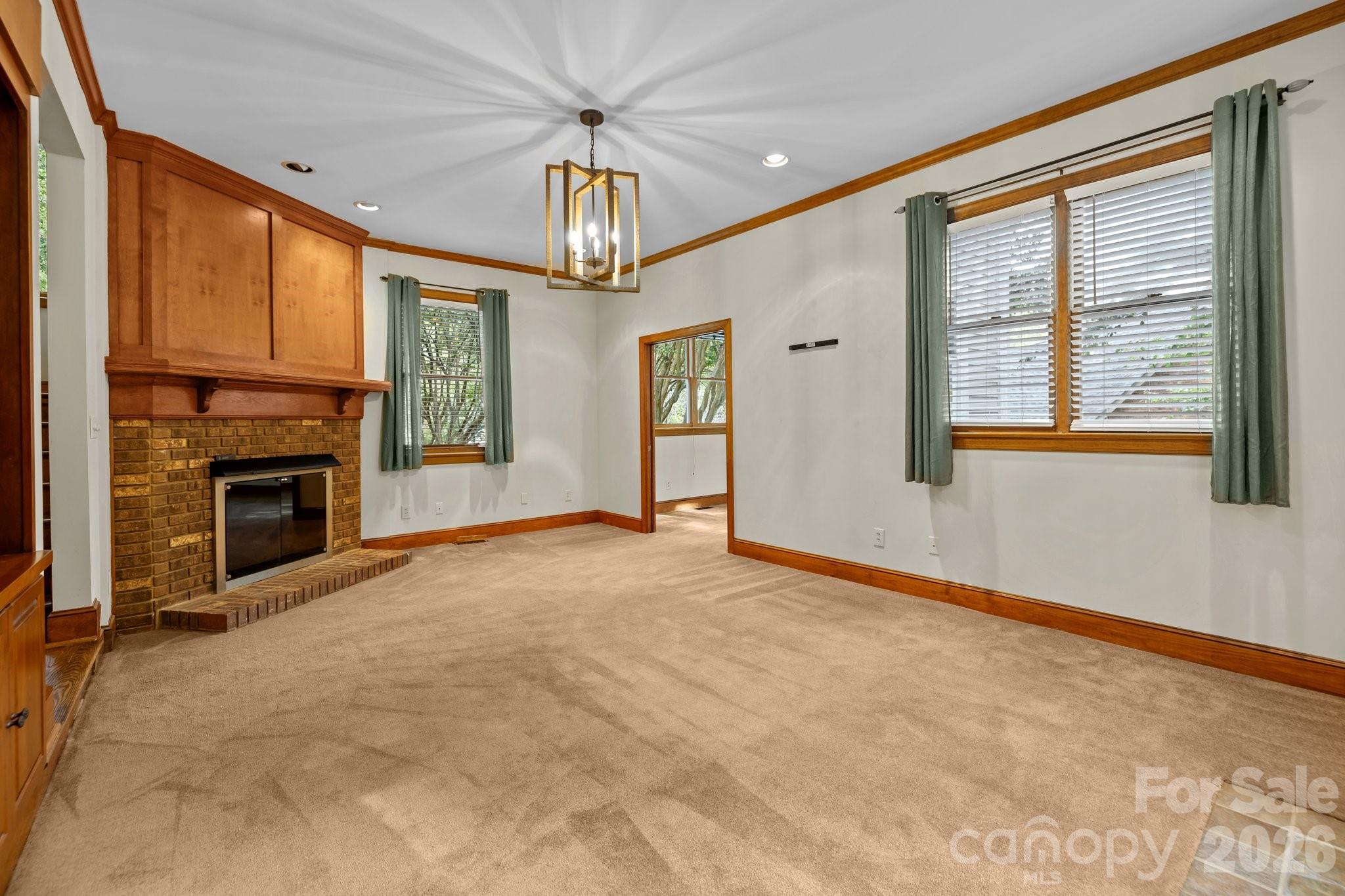 230 N Brackenbury Lane — Charlotte