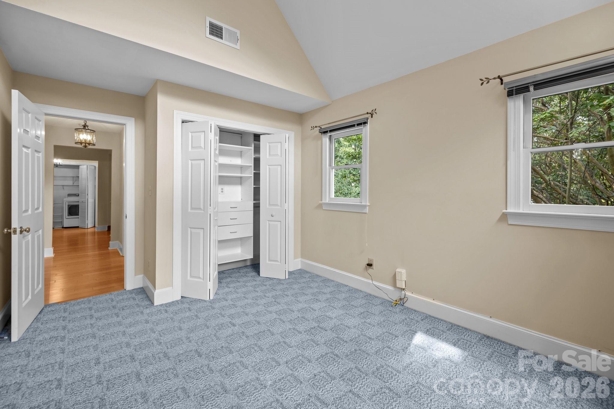 230 N Brackenbury Lane — Charlotte