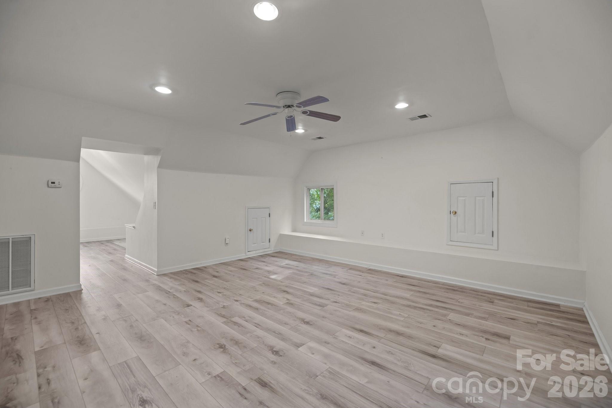 230 N Brackenbury Lane — Charlotte