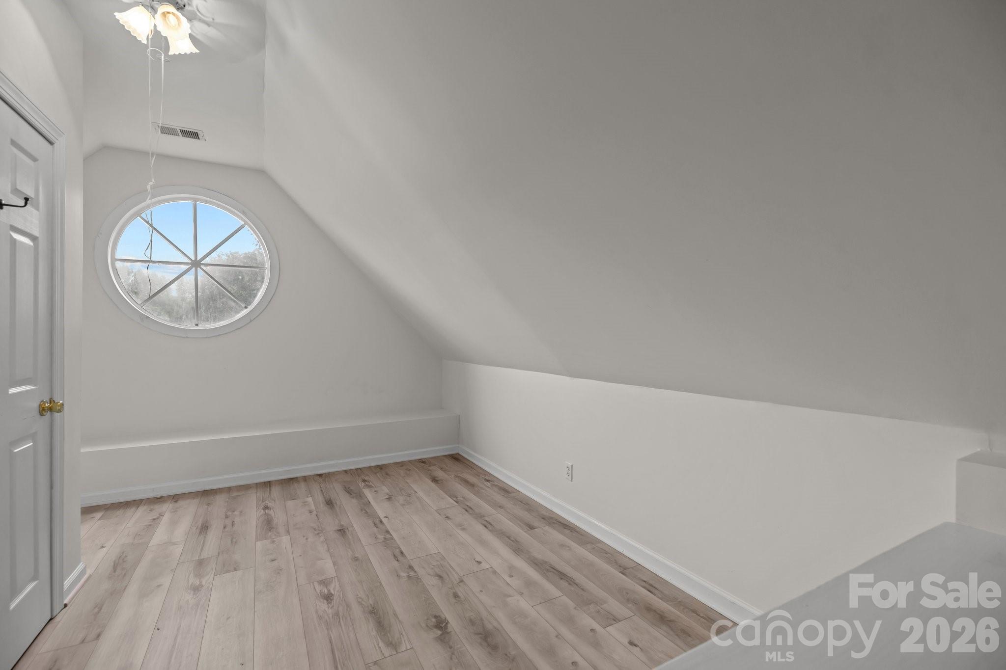230 N Brackenbury Lane — Charlotte