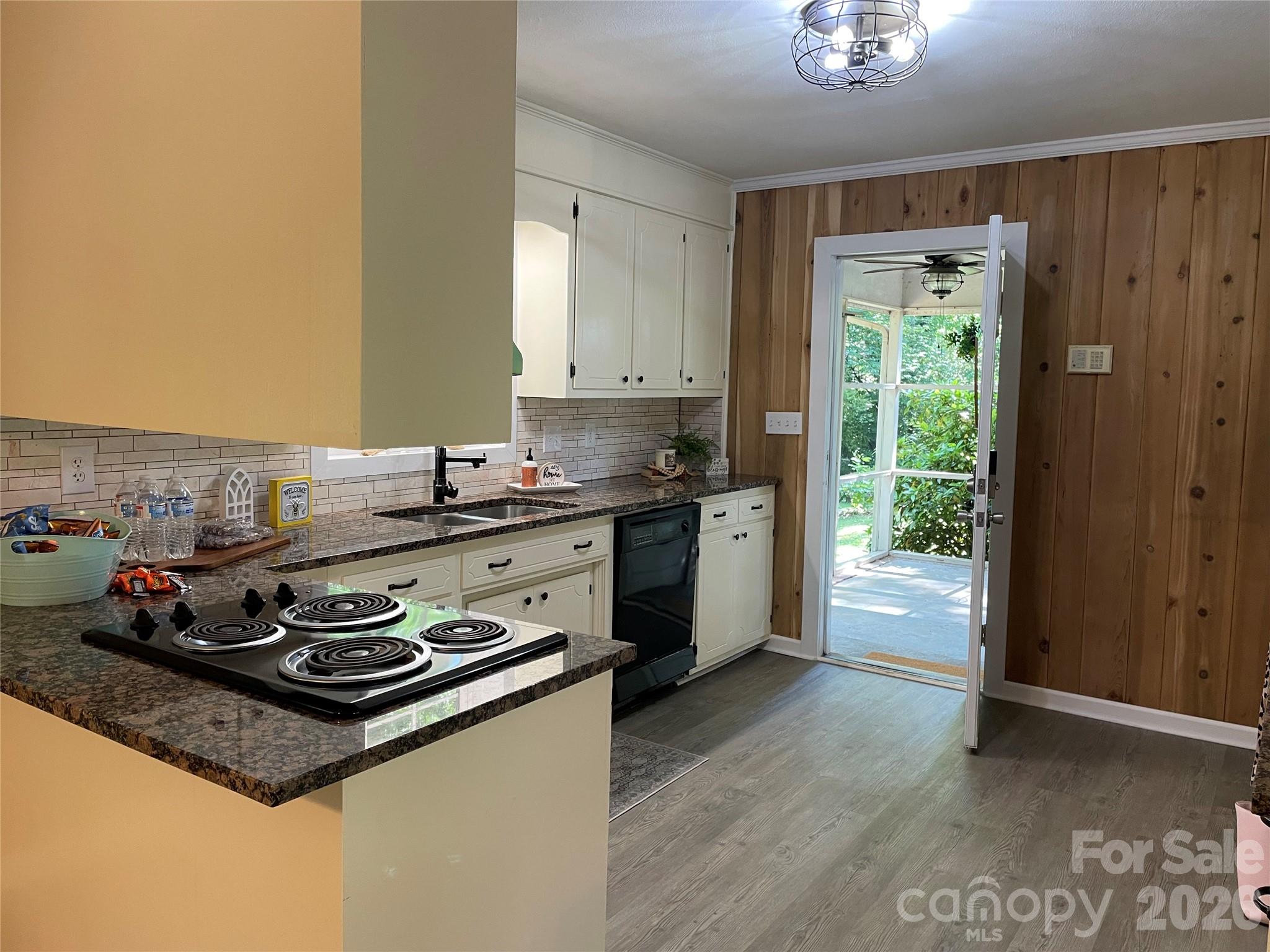 511 Sunbeam Farm Road — Cherryville