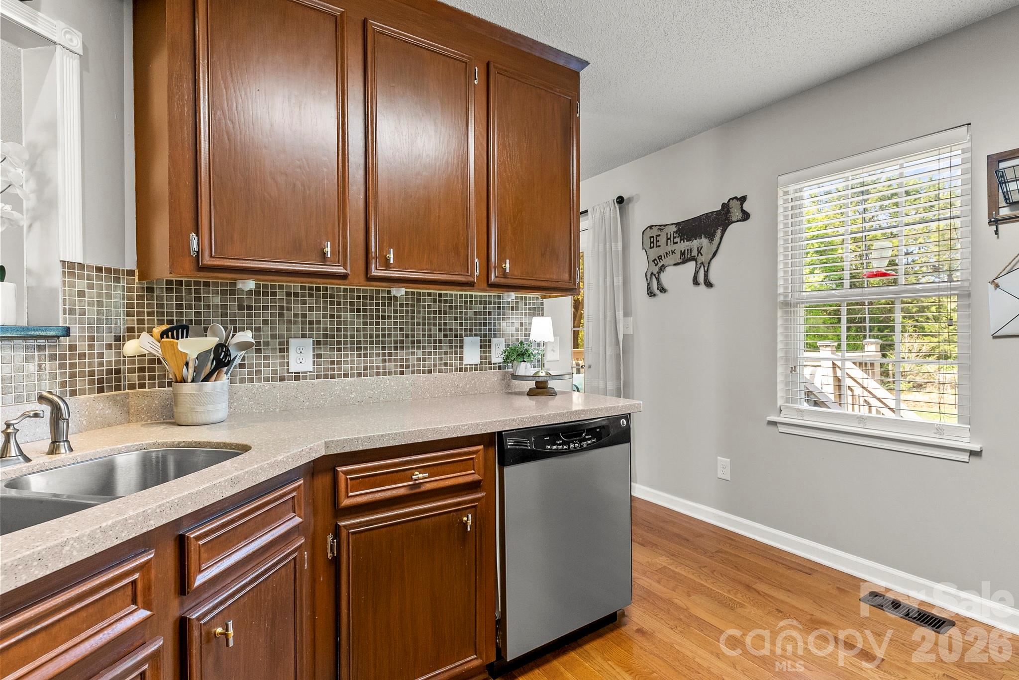 1478 Farmington Hills Drive — Conover