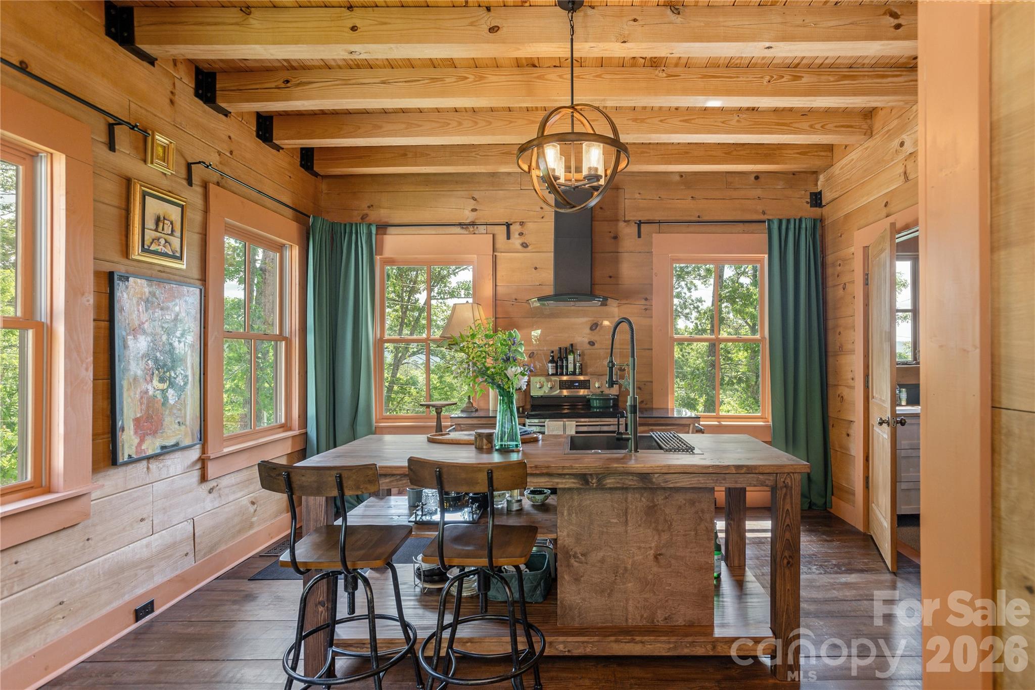 106 McCauley Drive — Asheville