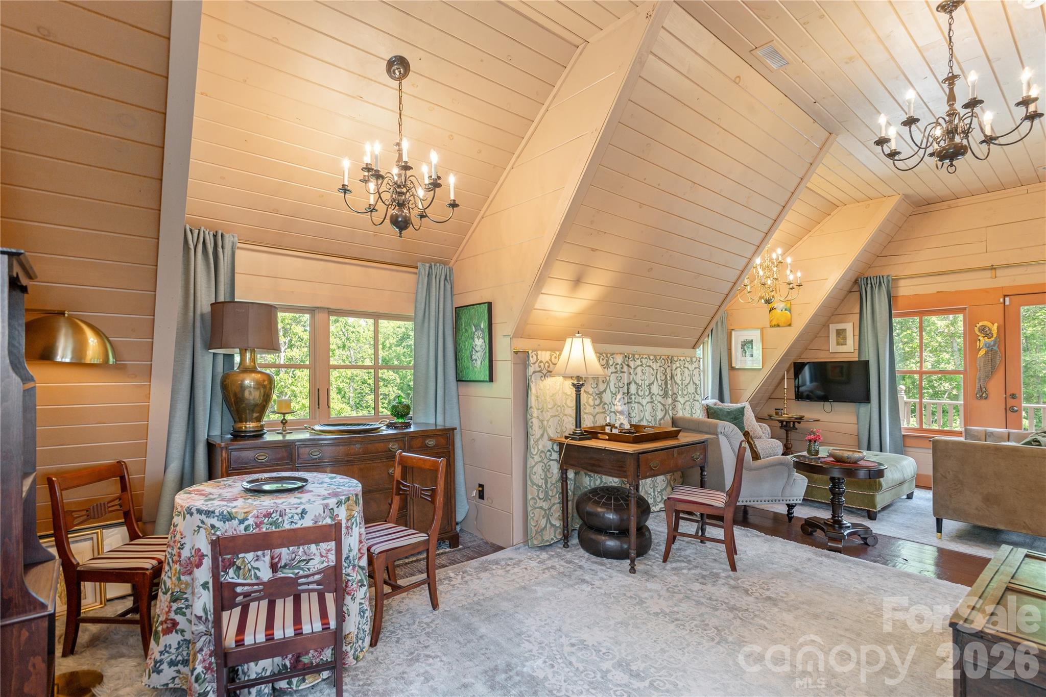 106 McCauley Drive — Asheville