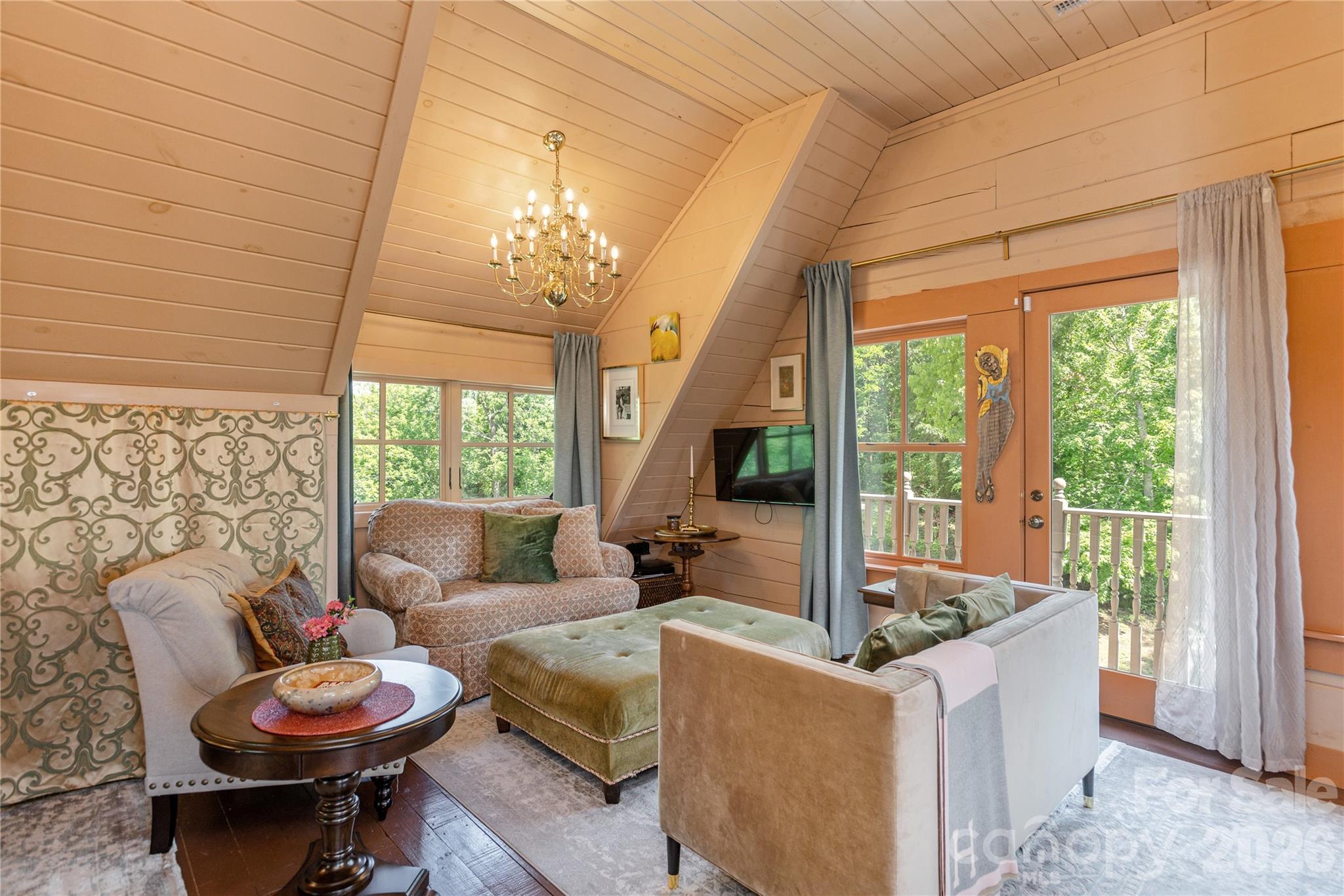 106 McCauley Drive — Asheville