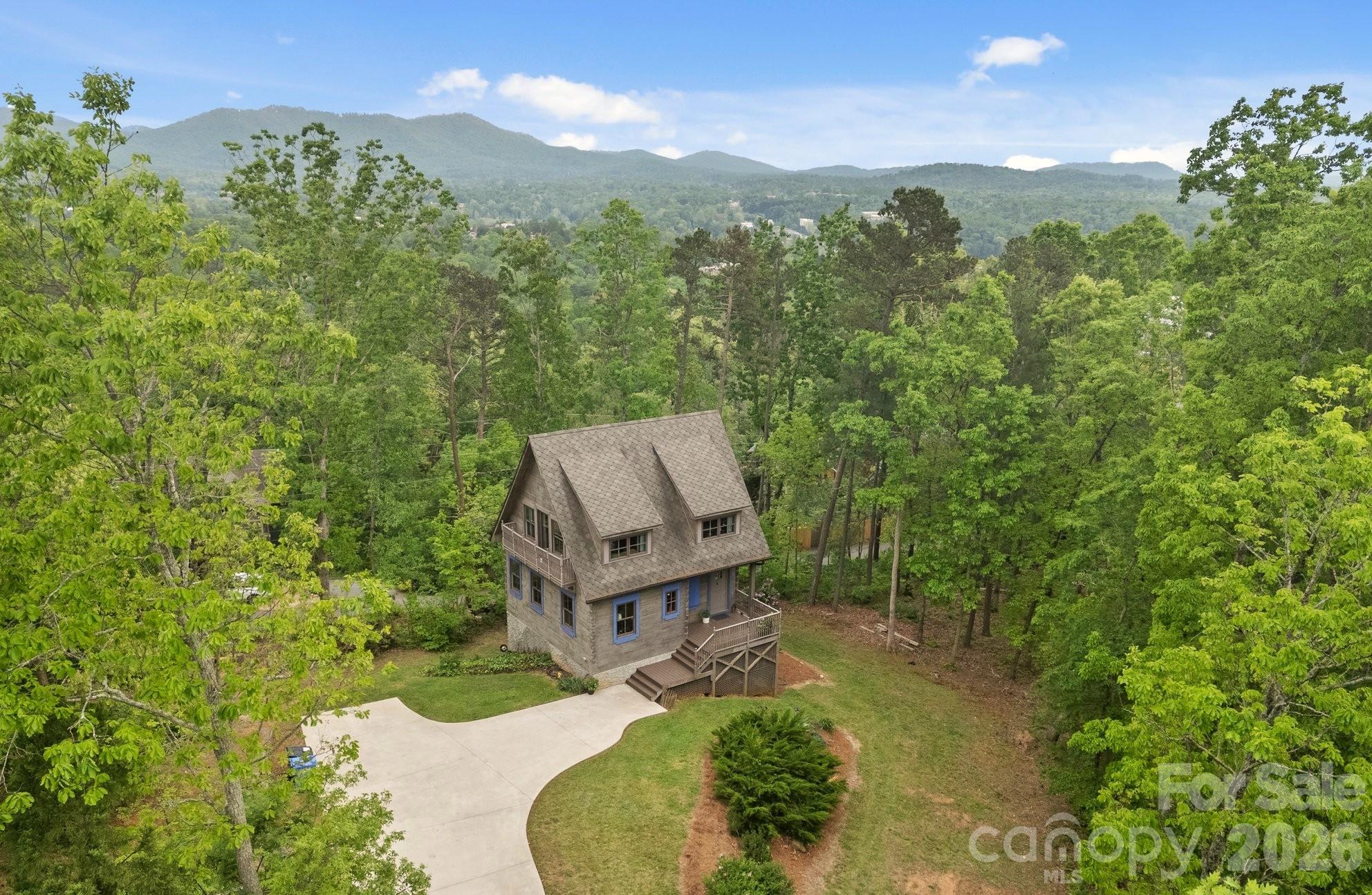 106 McCauley Drive — Asheville