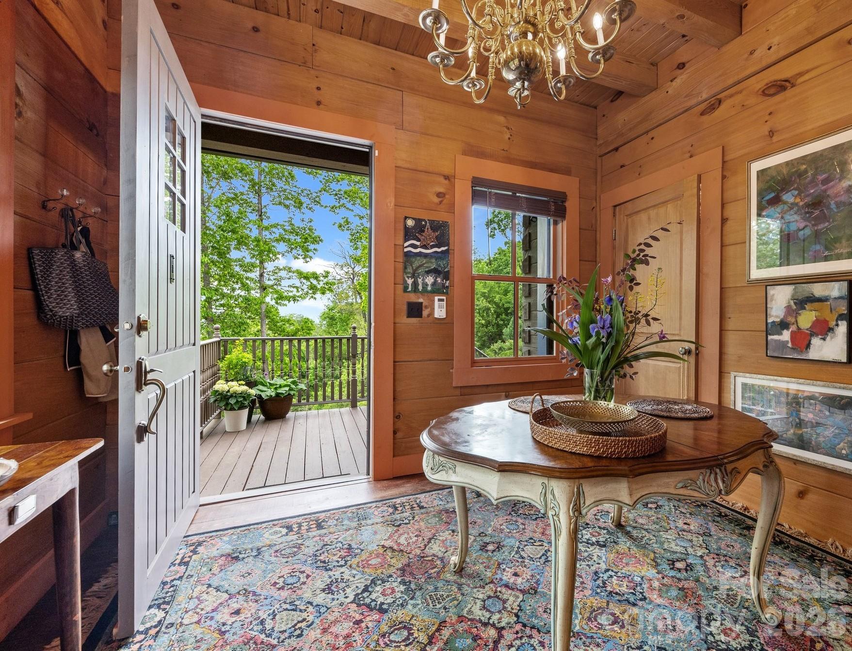 106 McCauley Drive — Asheville