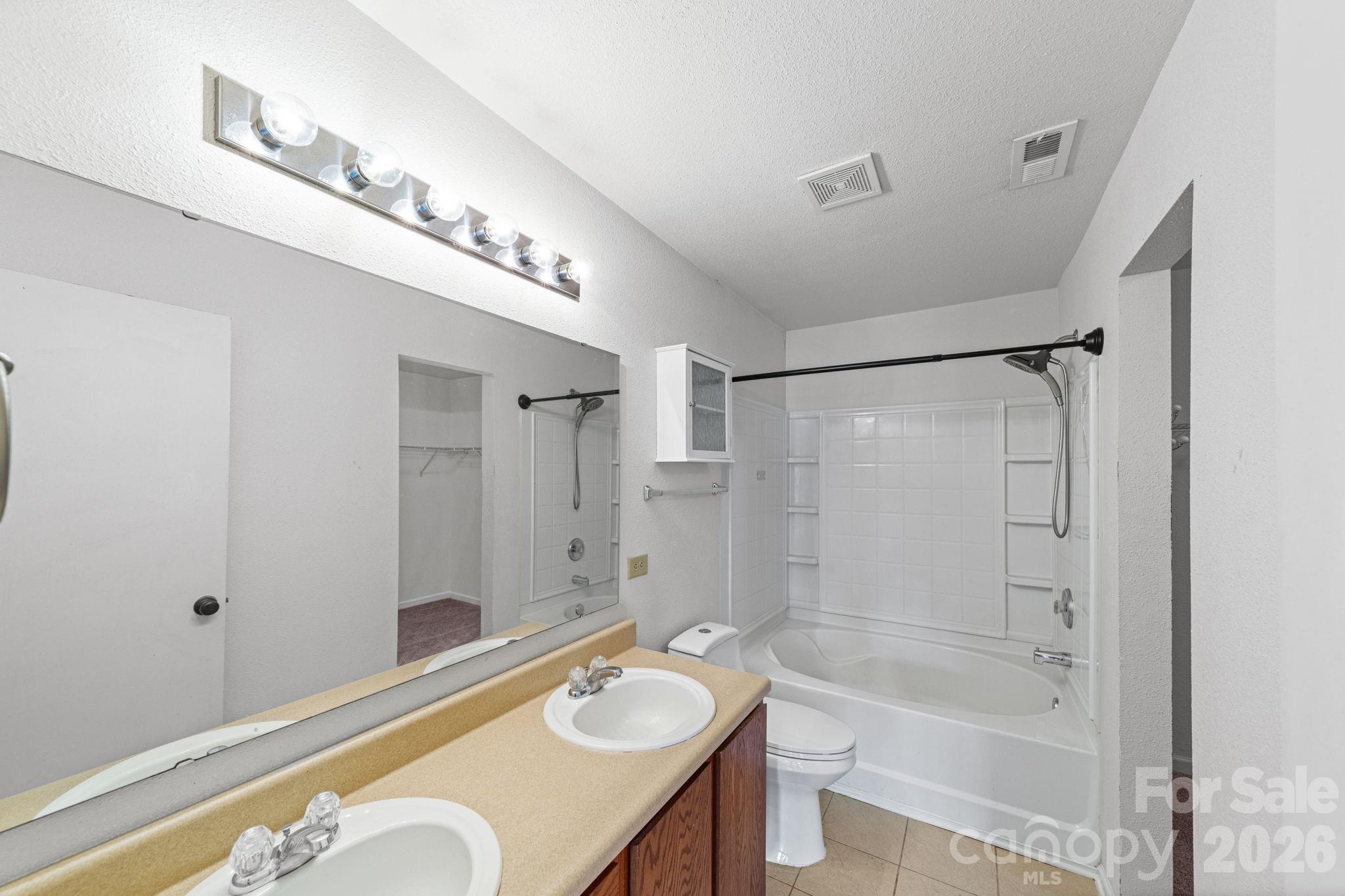 2902 Royal Fern Lane — Charlotte